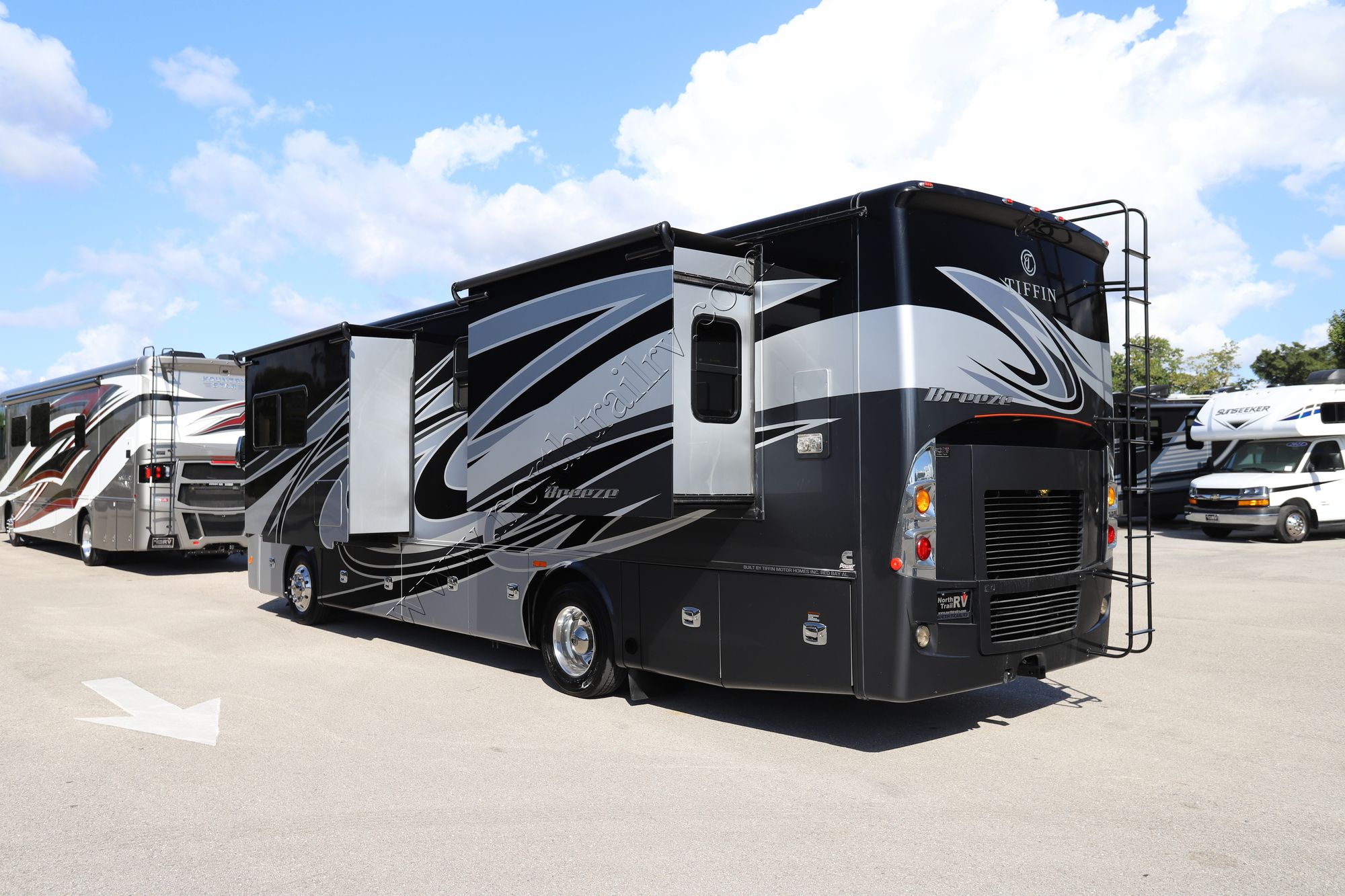 Used 2018 Tiffin Motor Homes Breeze 33BR Class A  For Sale