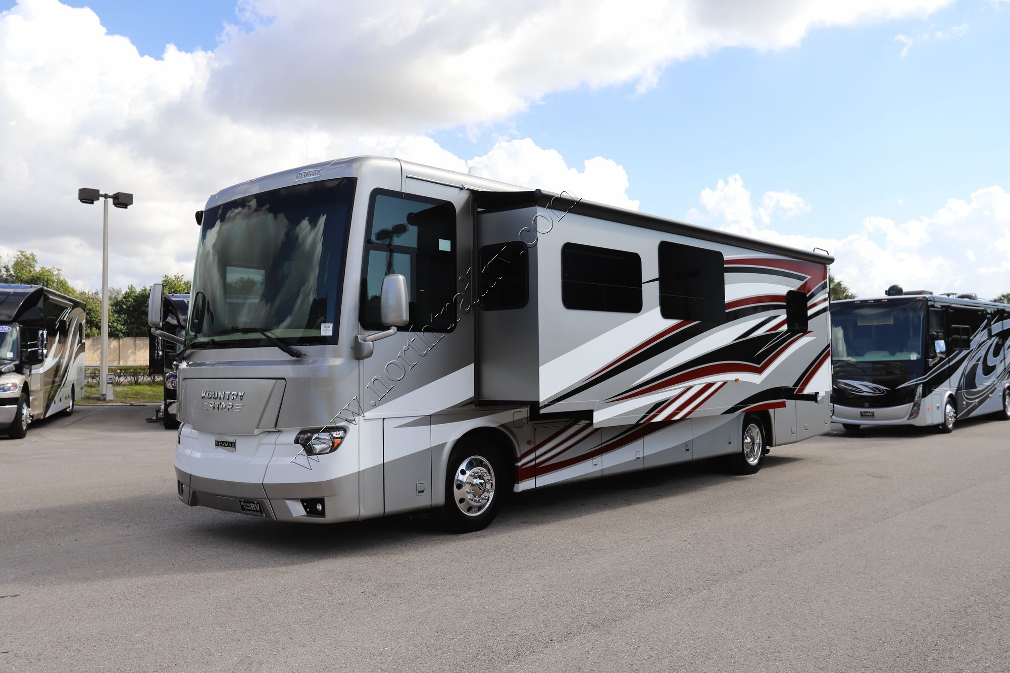 Used 2022 Newmar Kountry Star 3709 Class A  For Sale