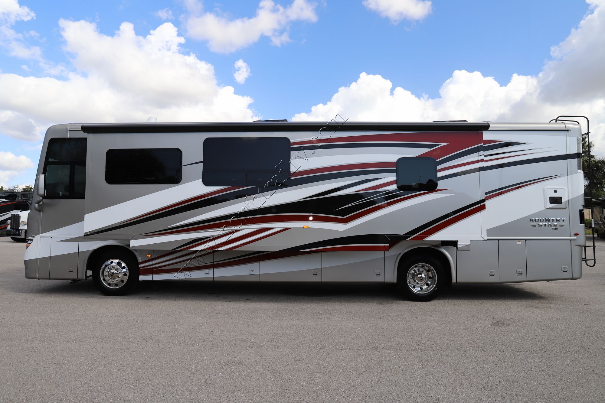 Used 2022 Newmar Kountry Star 3709 Class A  For Sale