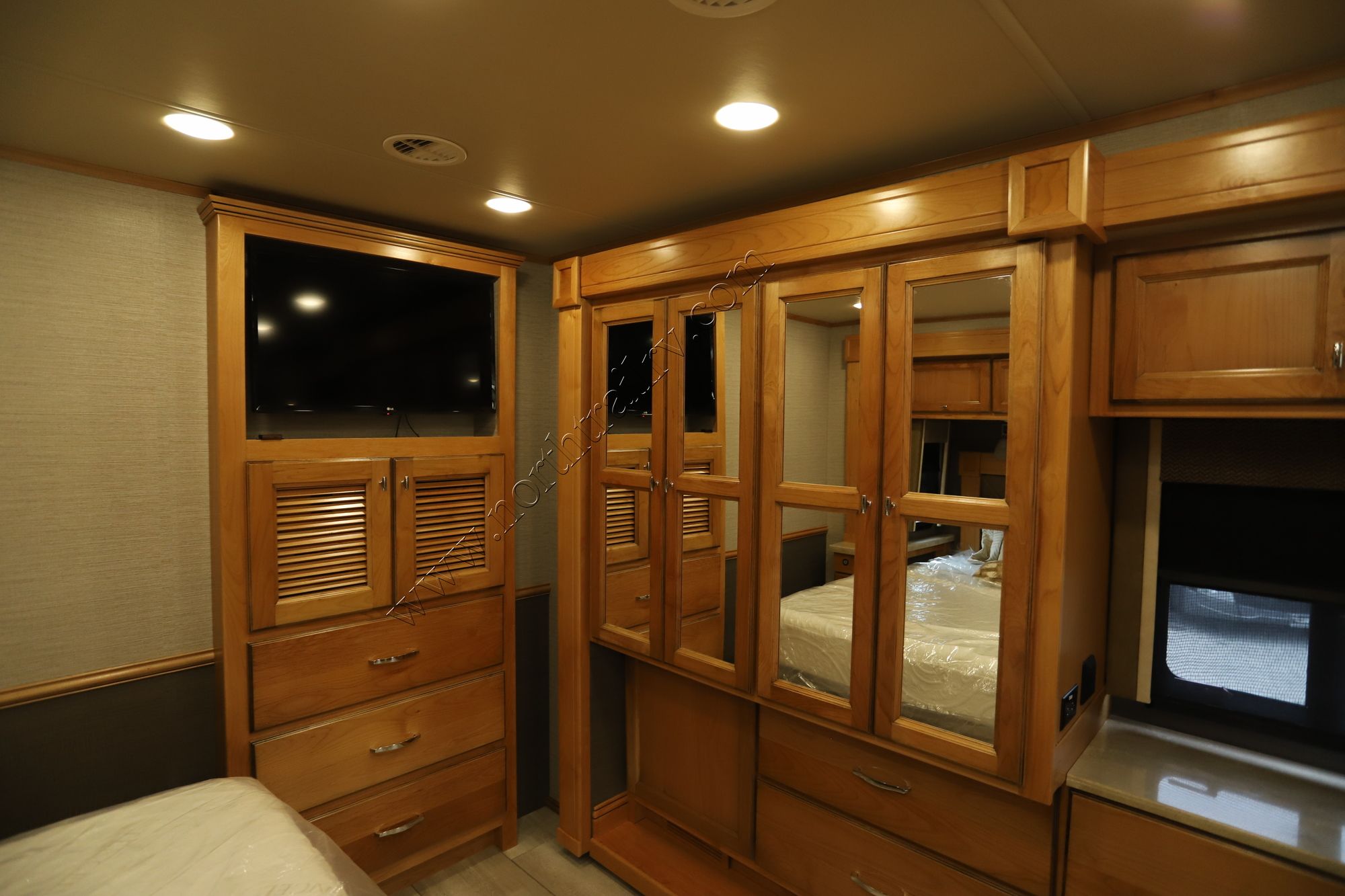 New 2022 Tiffin Motor Homes Allegro 34PA Class A  For Sale