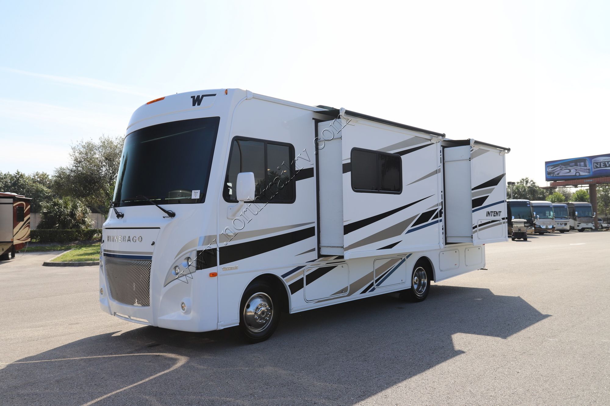 Used 2019 Winnebago Intent 26M Class A  For Sale