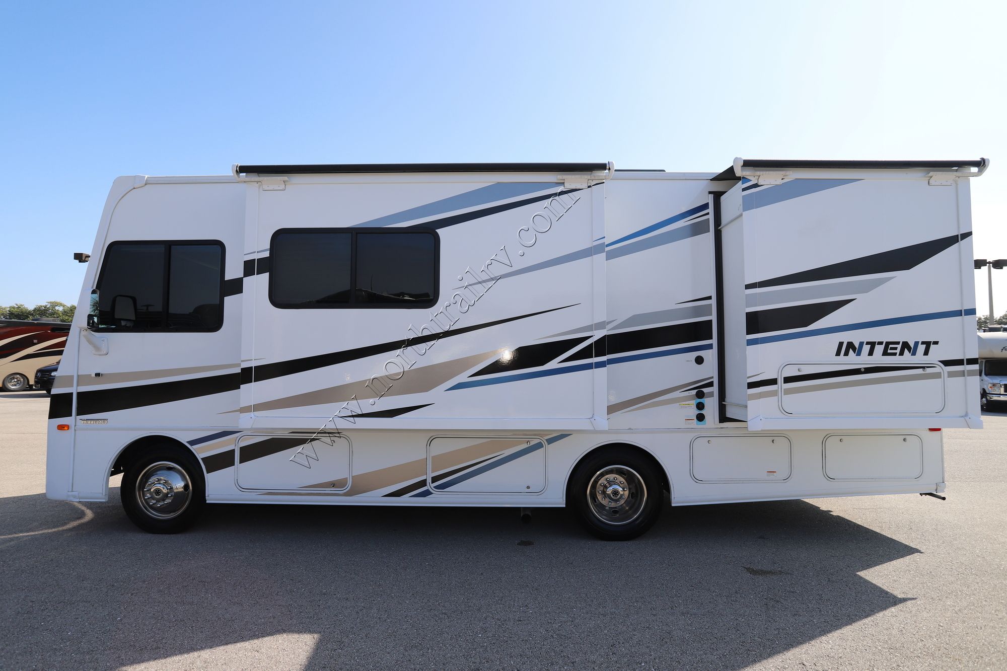 Used 2019 Winnebago Intent 26M Class A  For Sale