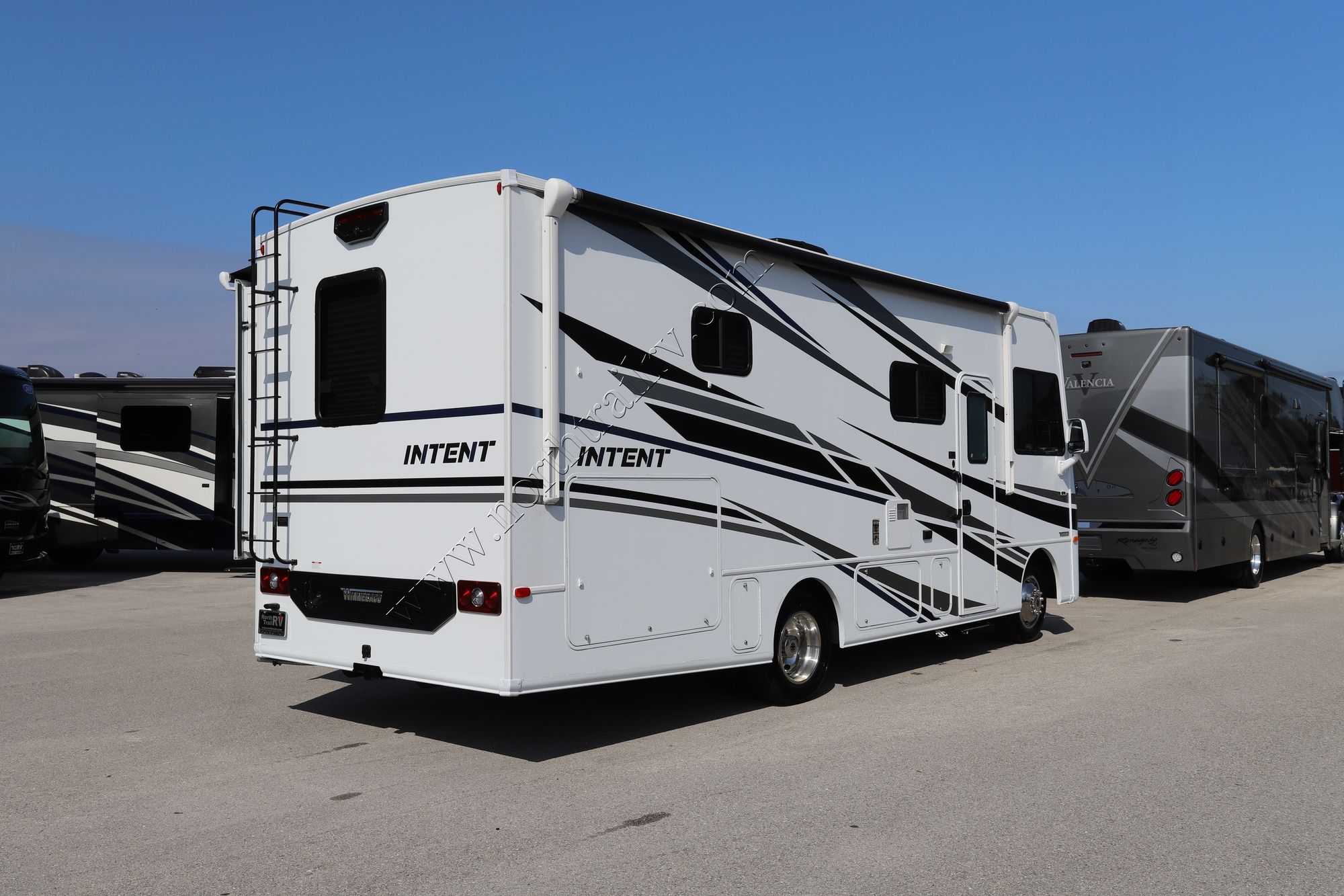 Used 2019 Winnebago Intent 26M Class A  For Sale