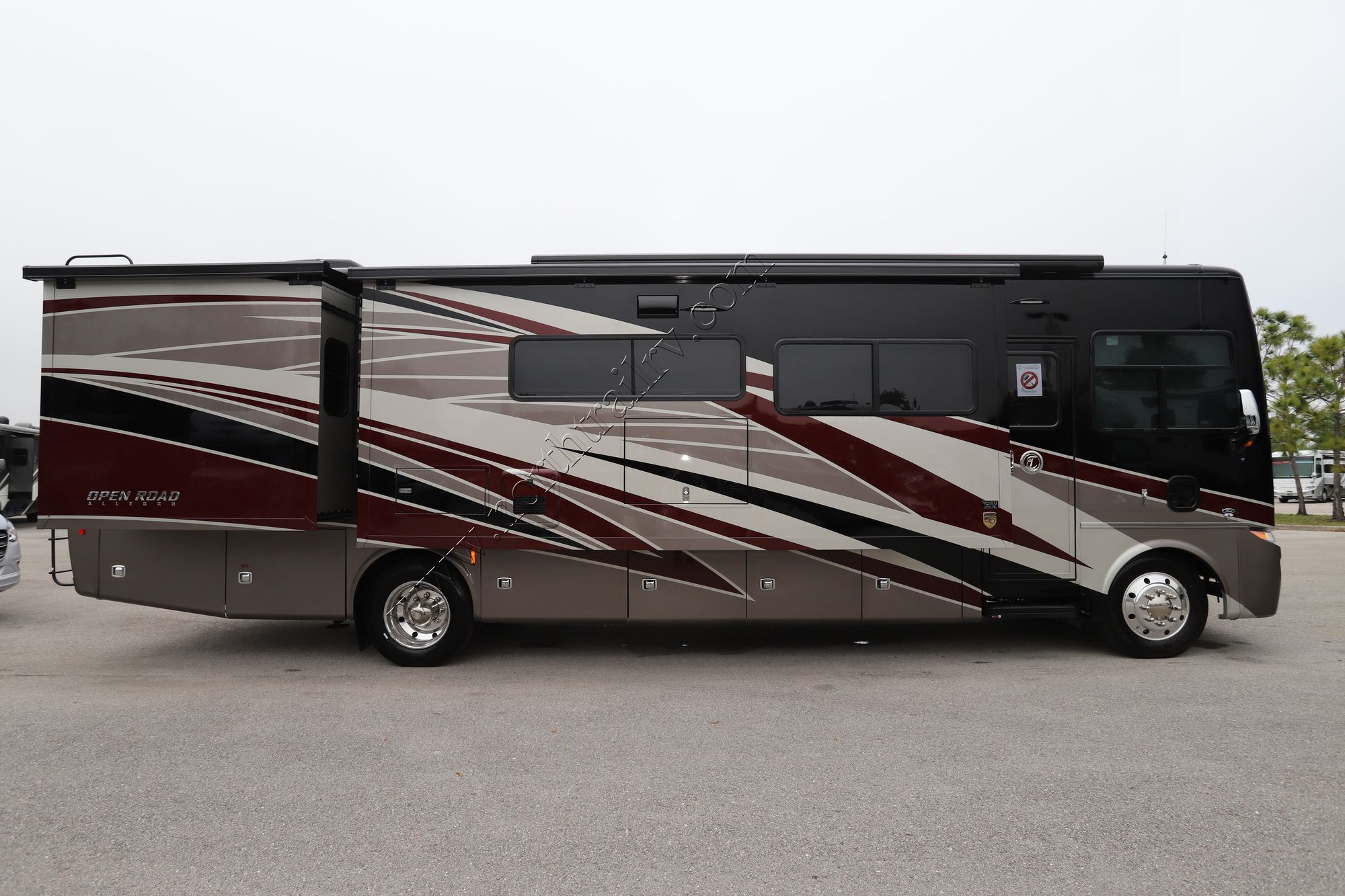 New 2022 Tiffin Motor Homes Allegro 34PA Class A  For Sale