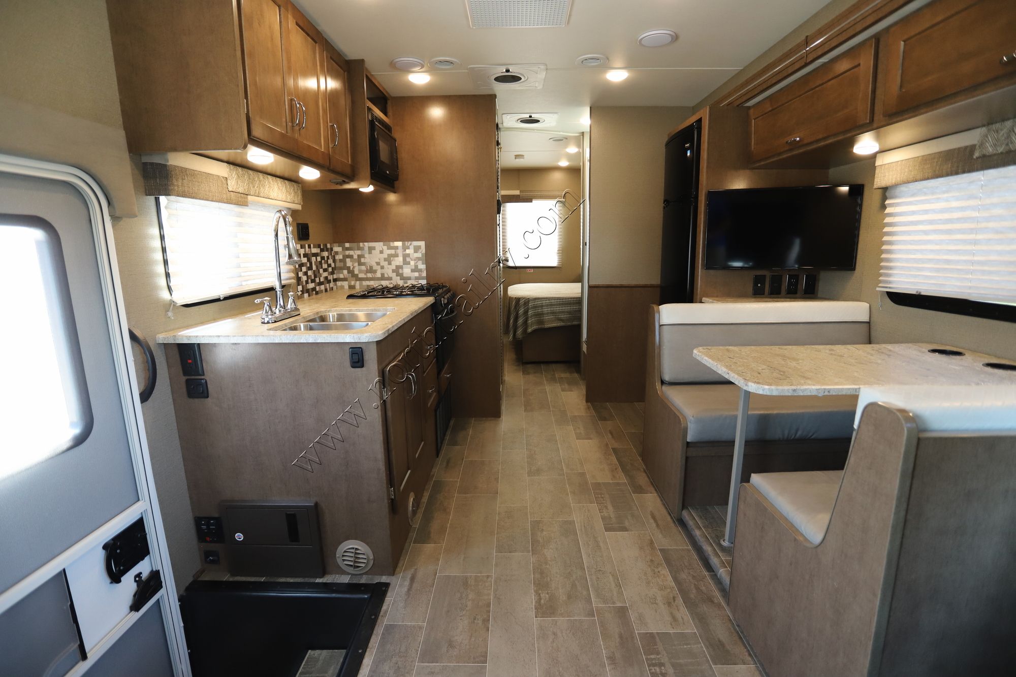 Used 2019 Winnebago Intent 26M Class A  For Sale