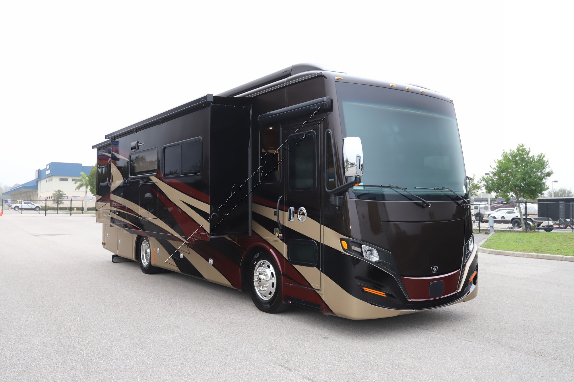 New 2022 Tiffin Motor Homes Allegro Red 33AA Class A  For Sale