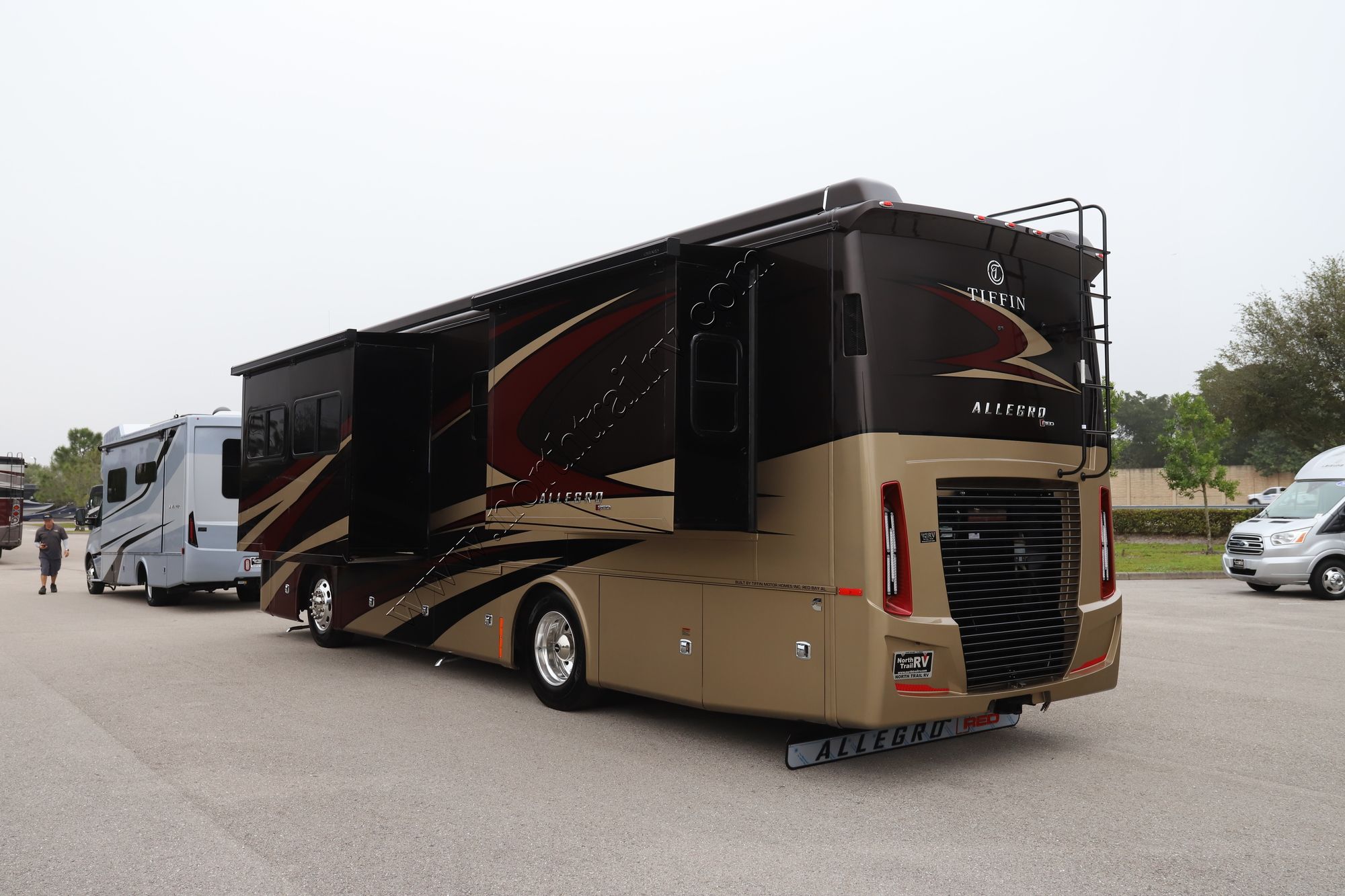 New 2022 Tiffin Motor Homes Allegro Red 33AA Class A  For Sale