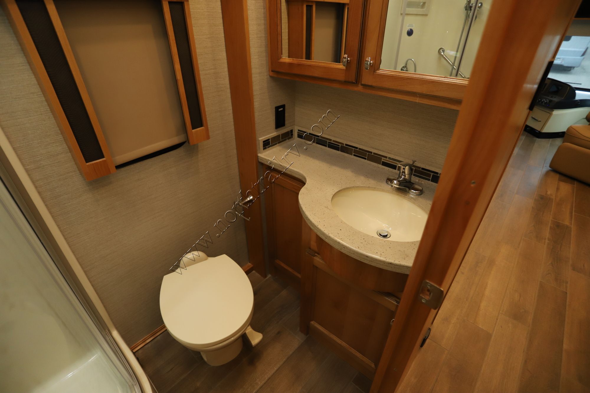 New 2022 Tiffin Motor Homes Allegro Red 33AA Class A  For Sale