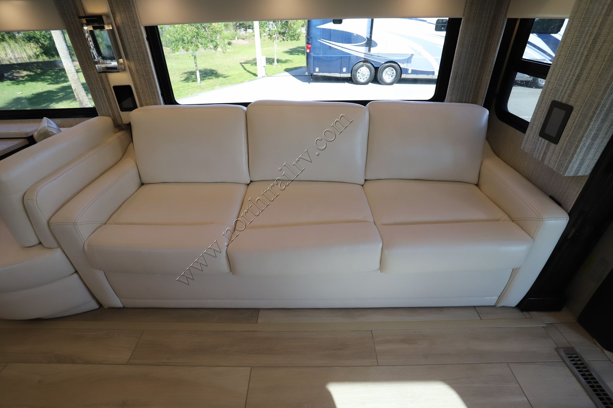 New 2022 Newmar Supreme Aire 4573 Super C  For Sale