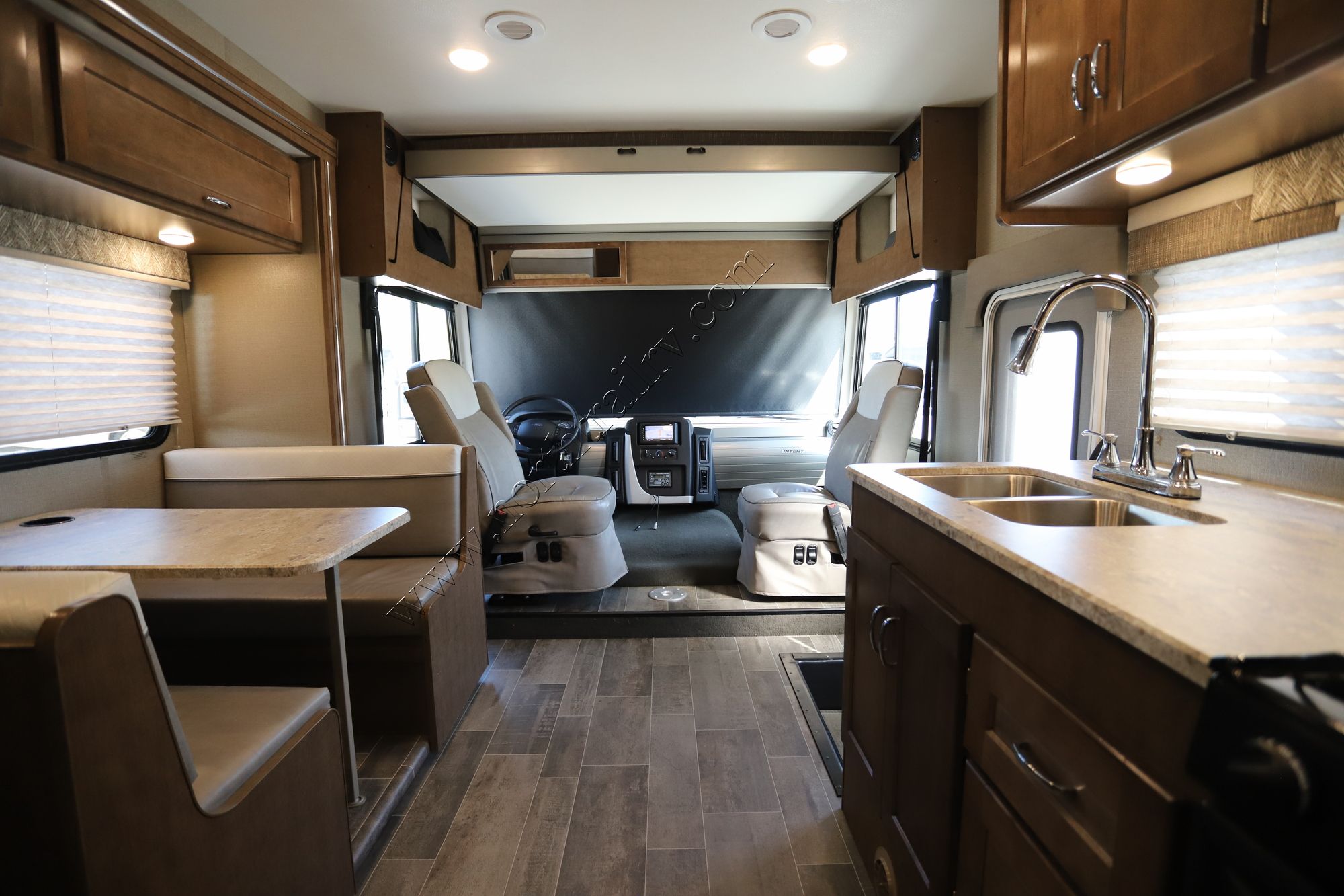 Used 2019 Winnebago Intent 26M Class A  For Sale