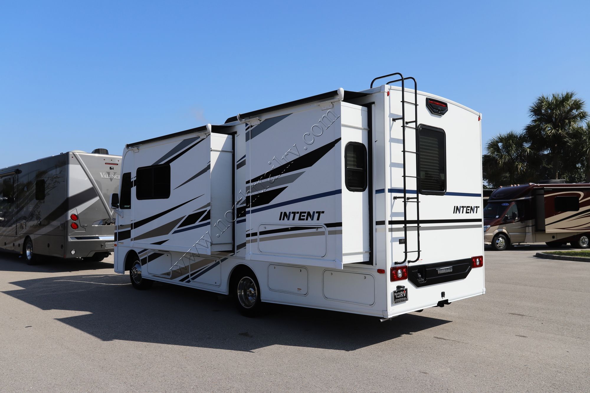 Used 2019 Winnebago Intent 26M Class A  For Sale