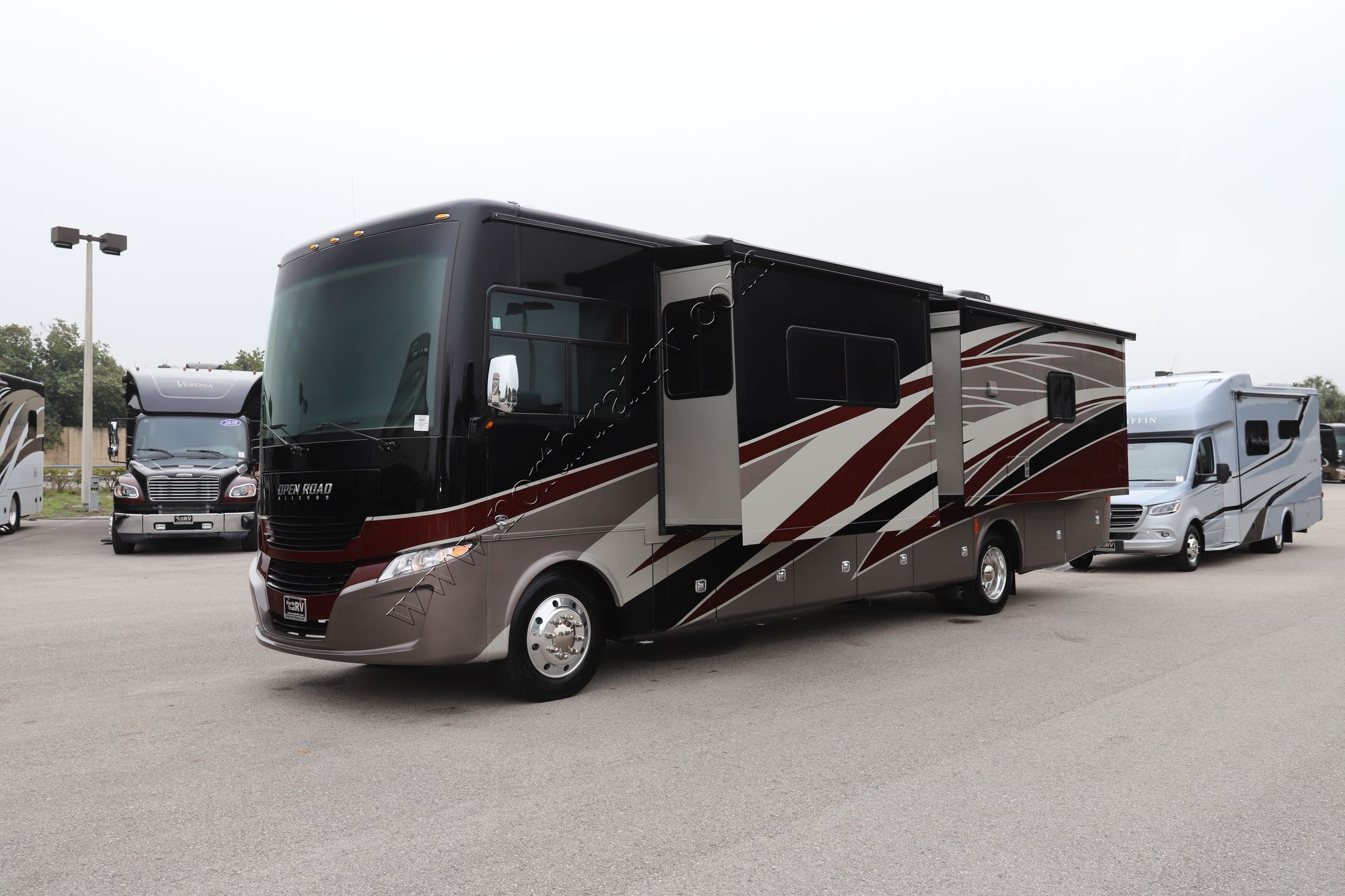 New 2022 Tiffin Motor Homes Allegro 34PA Class A  For Sale