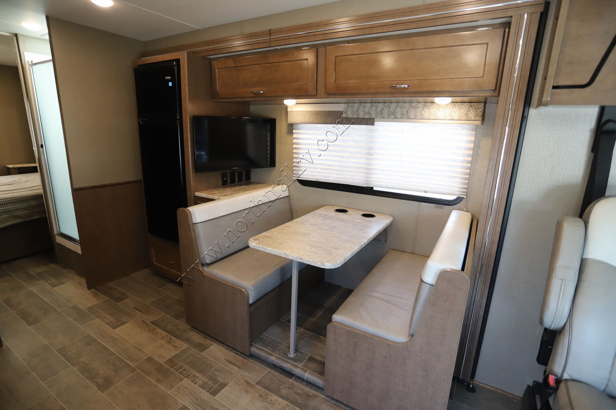 Used 2019 Winnebago Intent 26M Class A  For Sale