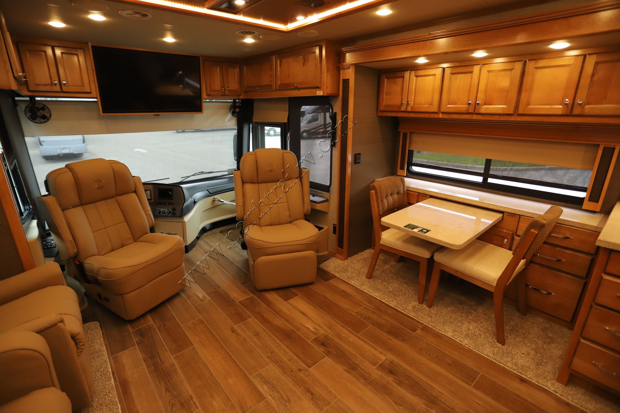 New 2022 Tiffin Motor Homes Allegro Red 33AA Class A  For Sale