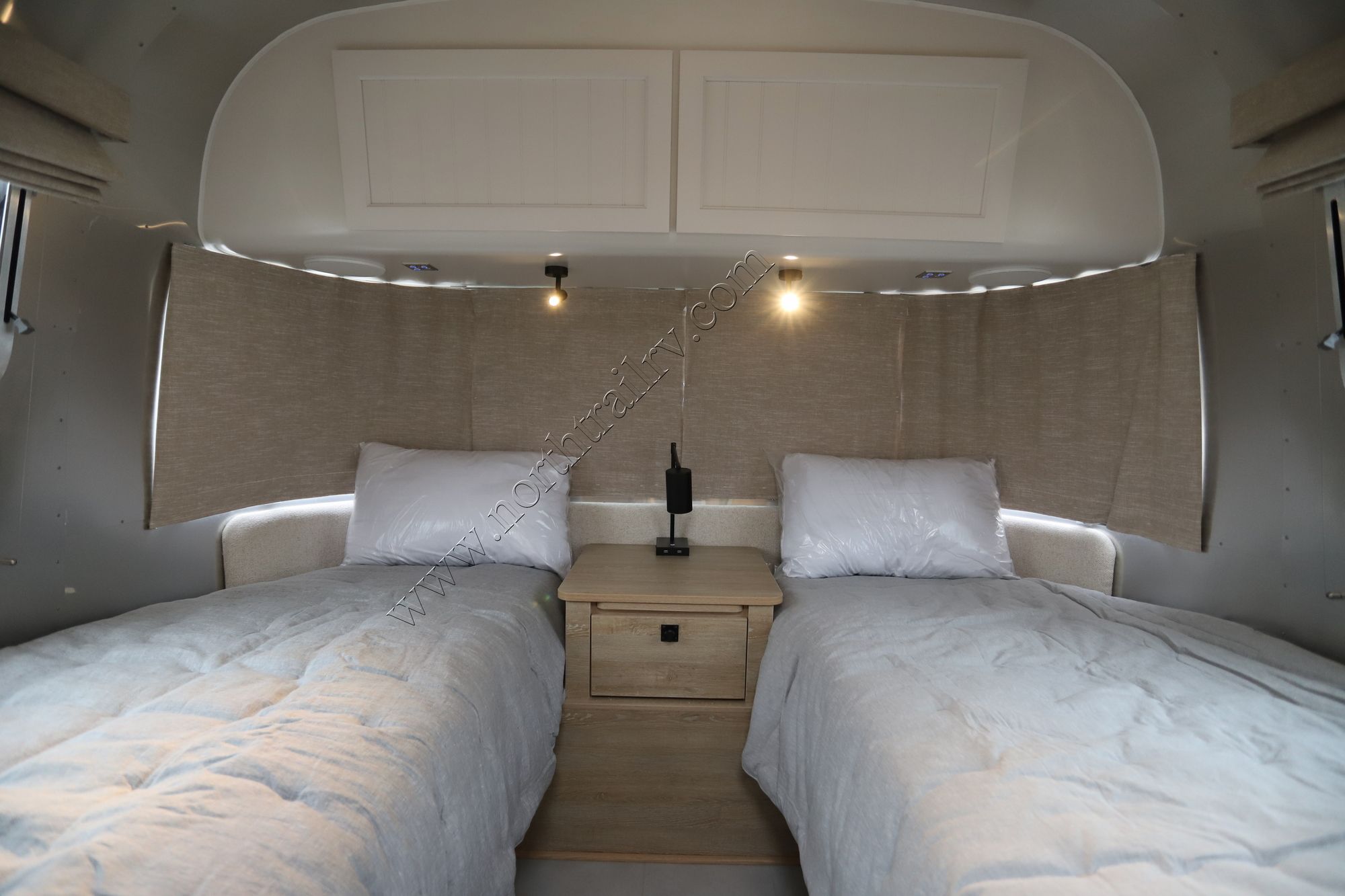 New 2022 Airstream Pottery Barn 28RB Travel Trailer  For Sale