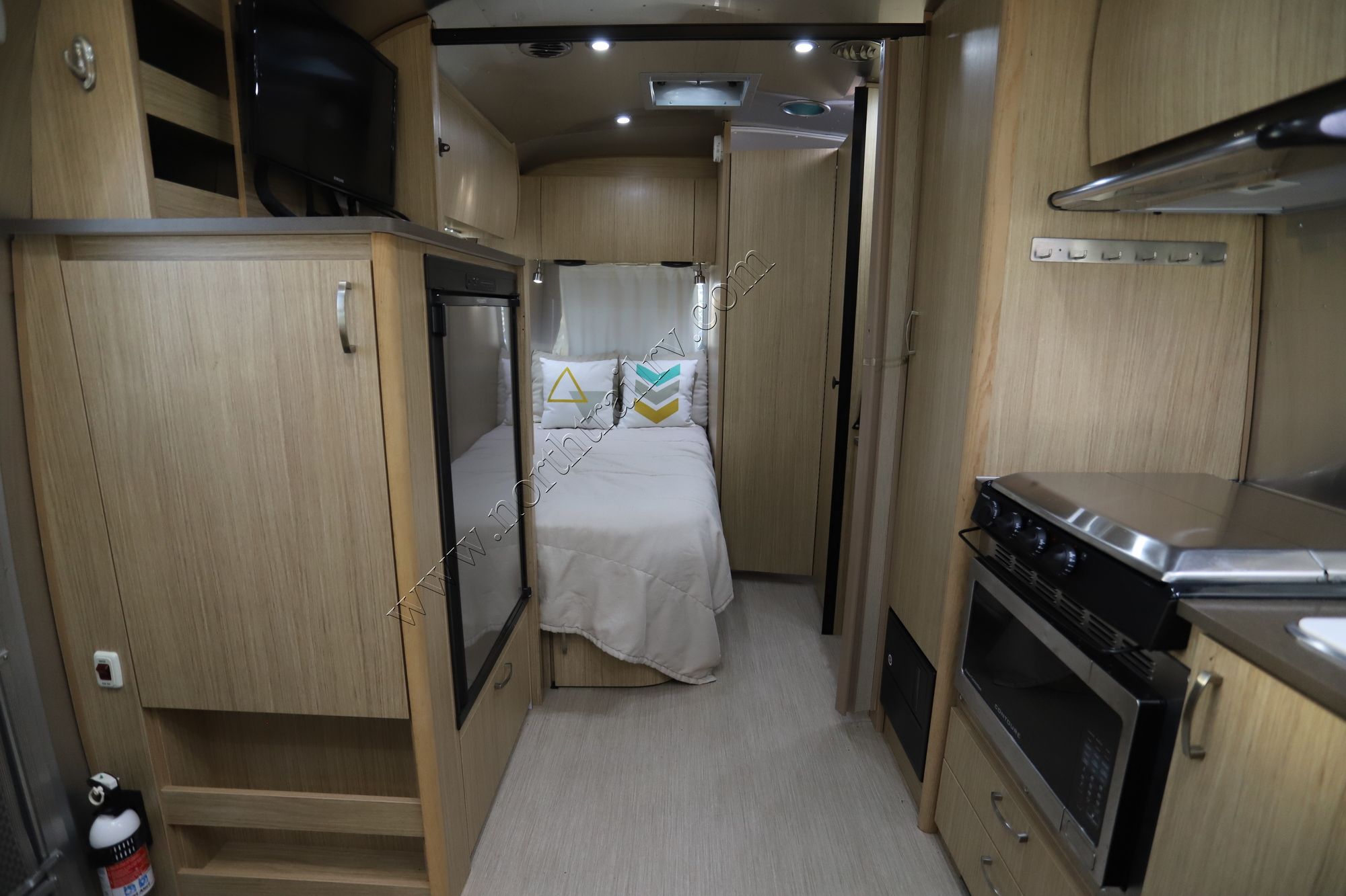 2019 Airstream Flying Cloud 19cb 18887