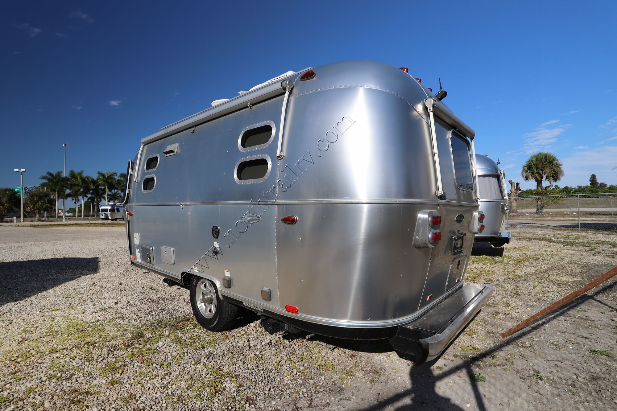 Used 2019 Airstream Flying Cloud 19CB Travel Trailer  For Sale