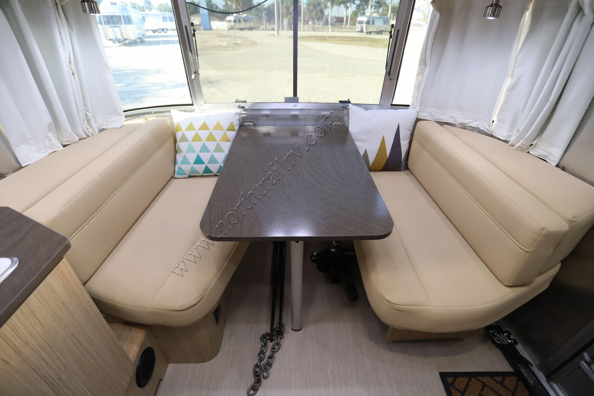 Used 2019 Airstream Flying Cloud 19CB Travel Trailer  For Sale