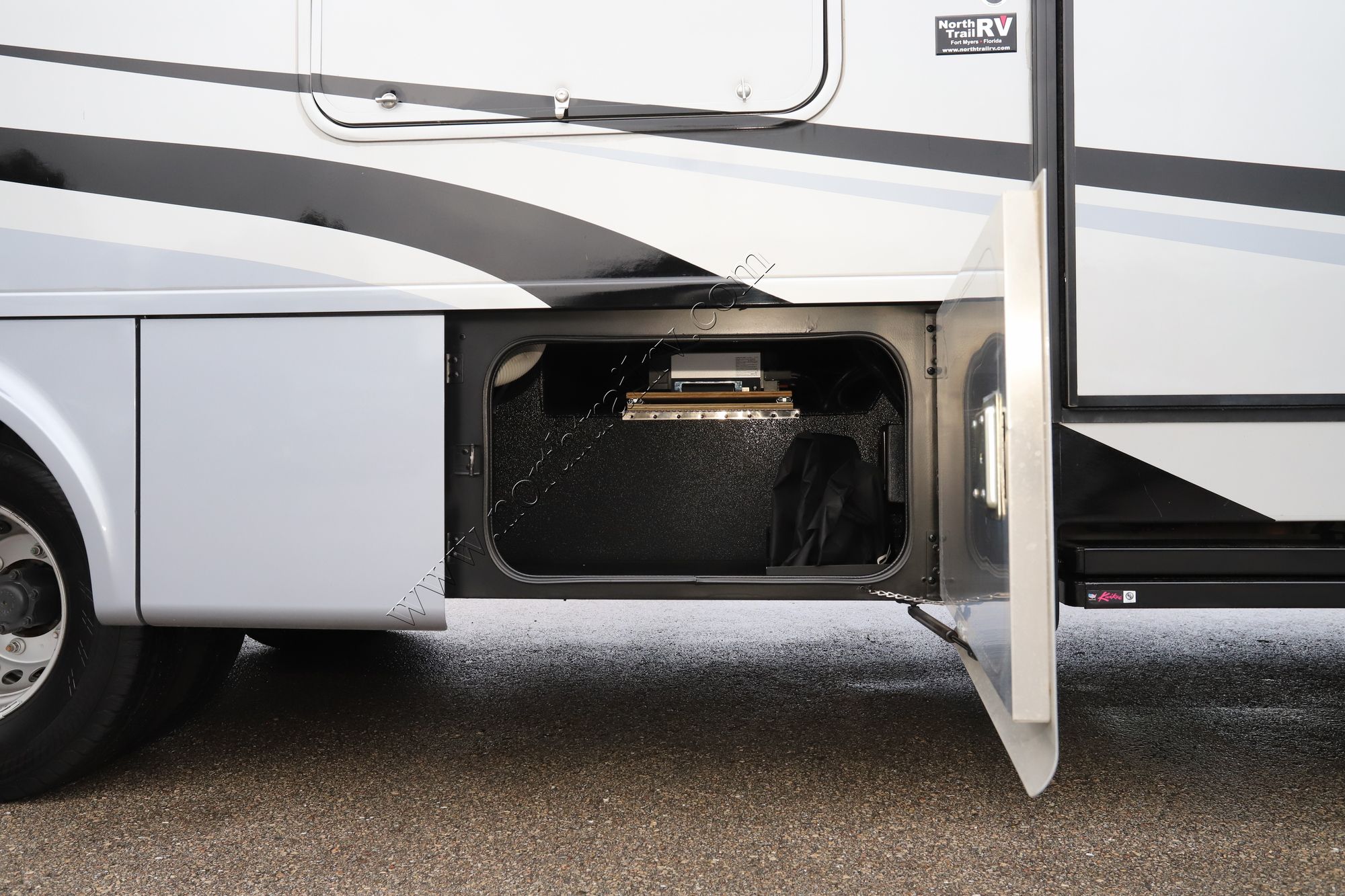 Used 2020 Tiffin Motor Homes Wayfarer 24TW Class C  For Sale