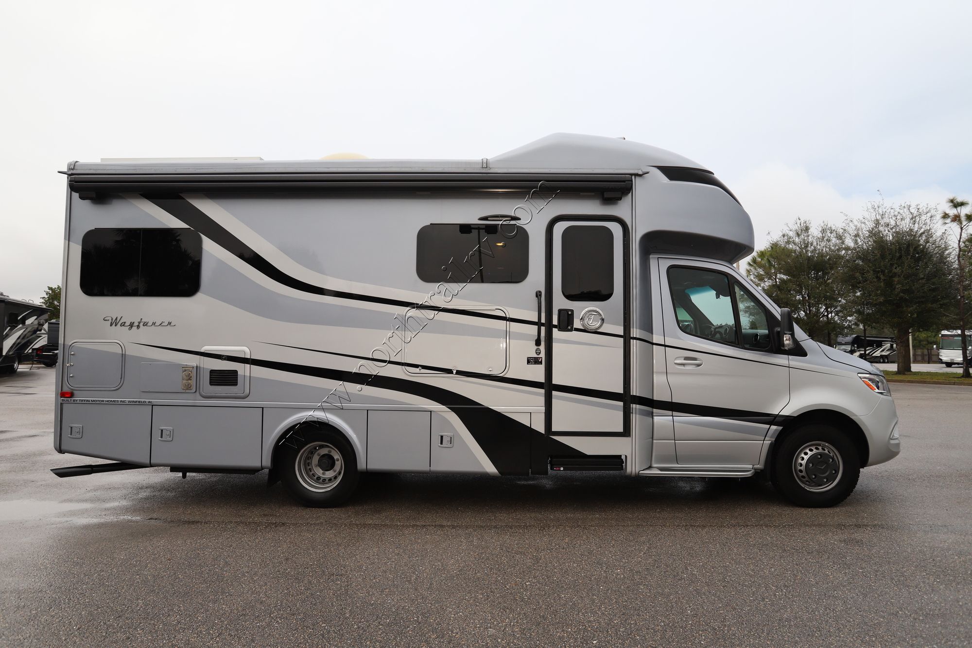 Used 2020 Tiffin Motor Homes Wayfarer 24TW Class C  For Sale