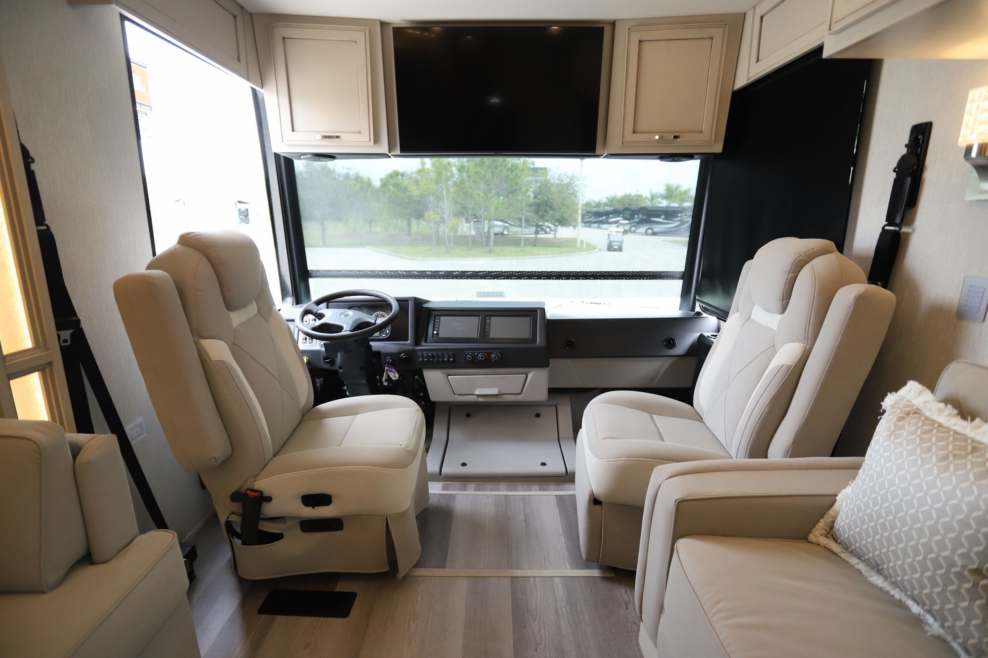 New 2022 Newmar Canyon Star 3927 Class A  For Sale