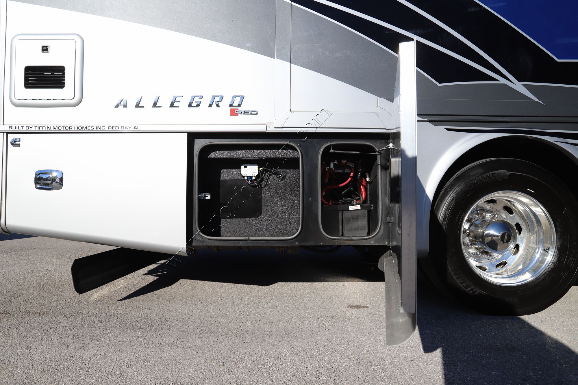 Used 2020 Tiffin Motor Homes Allegro Red 37BA Class A  For Sale