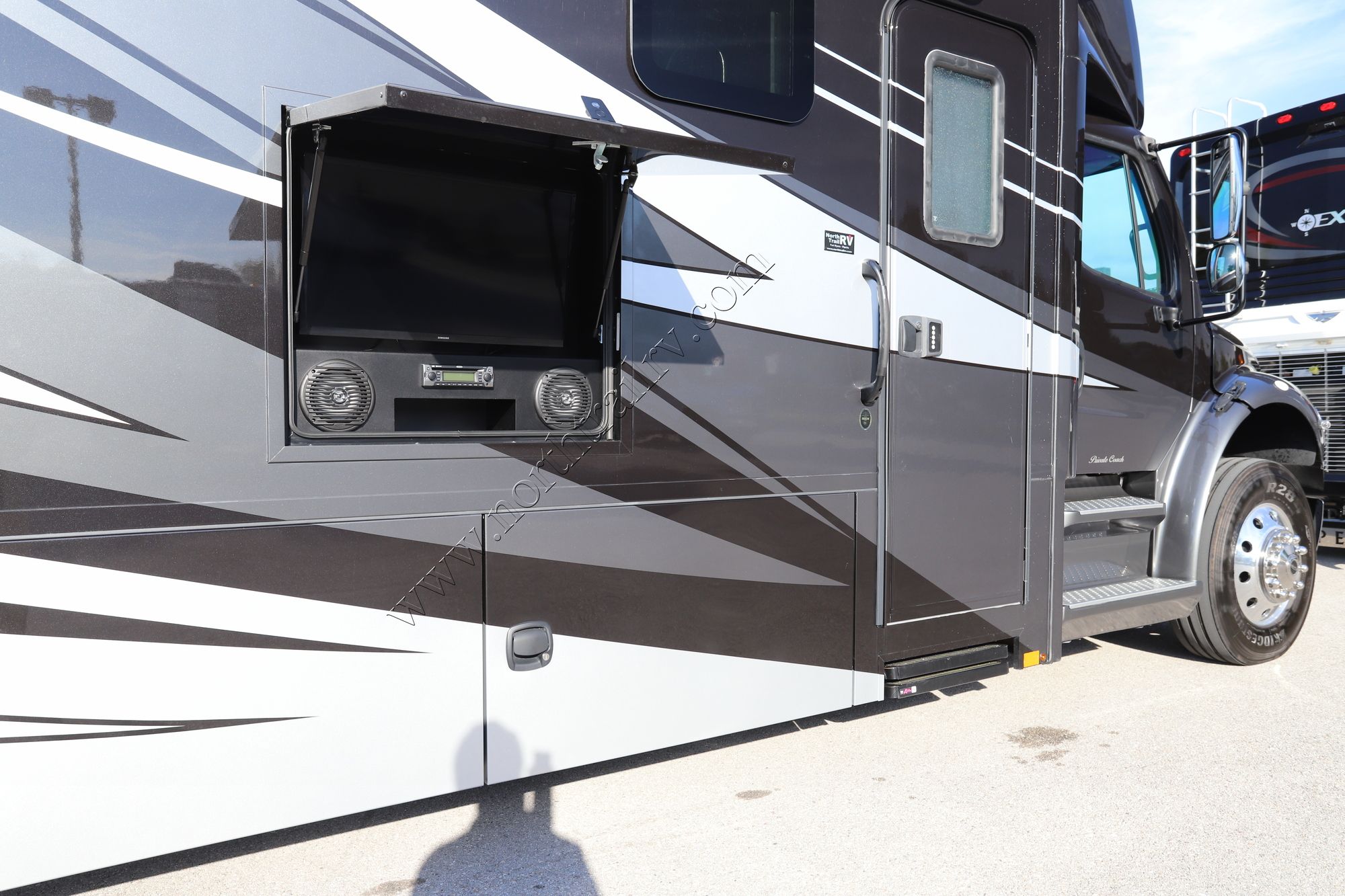 Used 2020 Renegade Rv Verona 40VRB Super C  For Sale