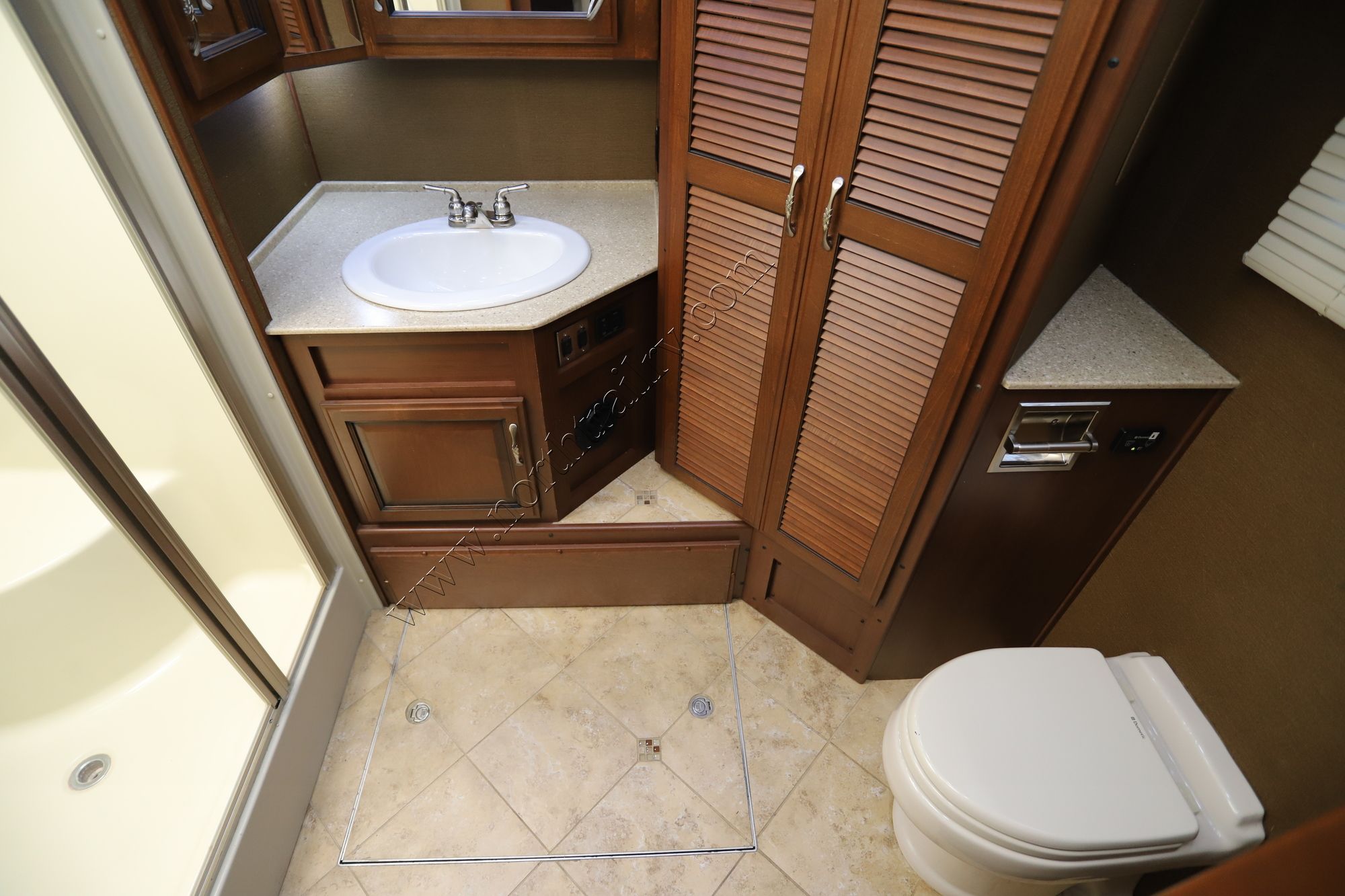 Used 2012 Fleetwood Expedition 38S Class A  For Sale