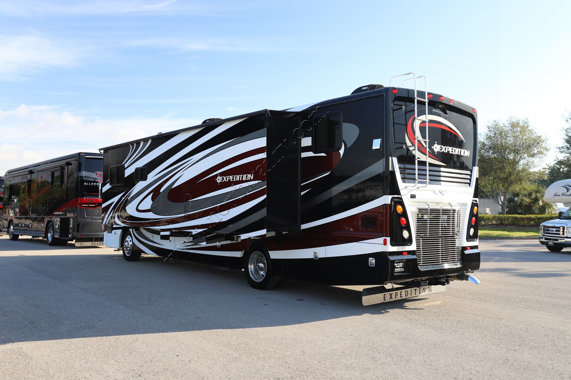 Used 2012 Fleetwood Expedition 38S Class A  For Sale