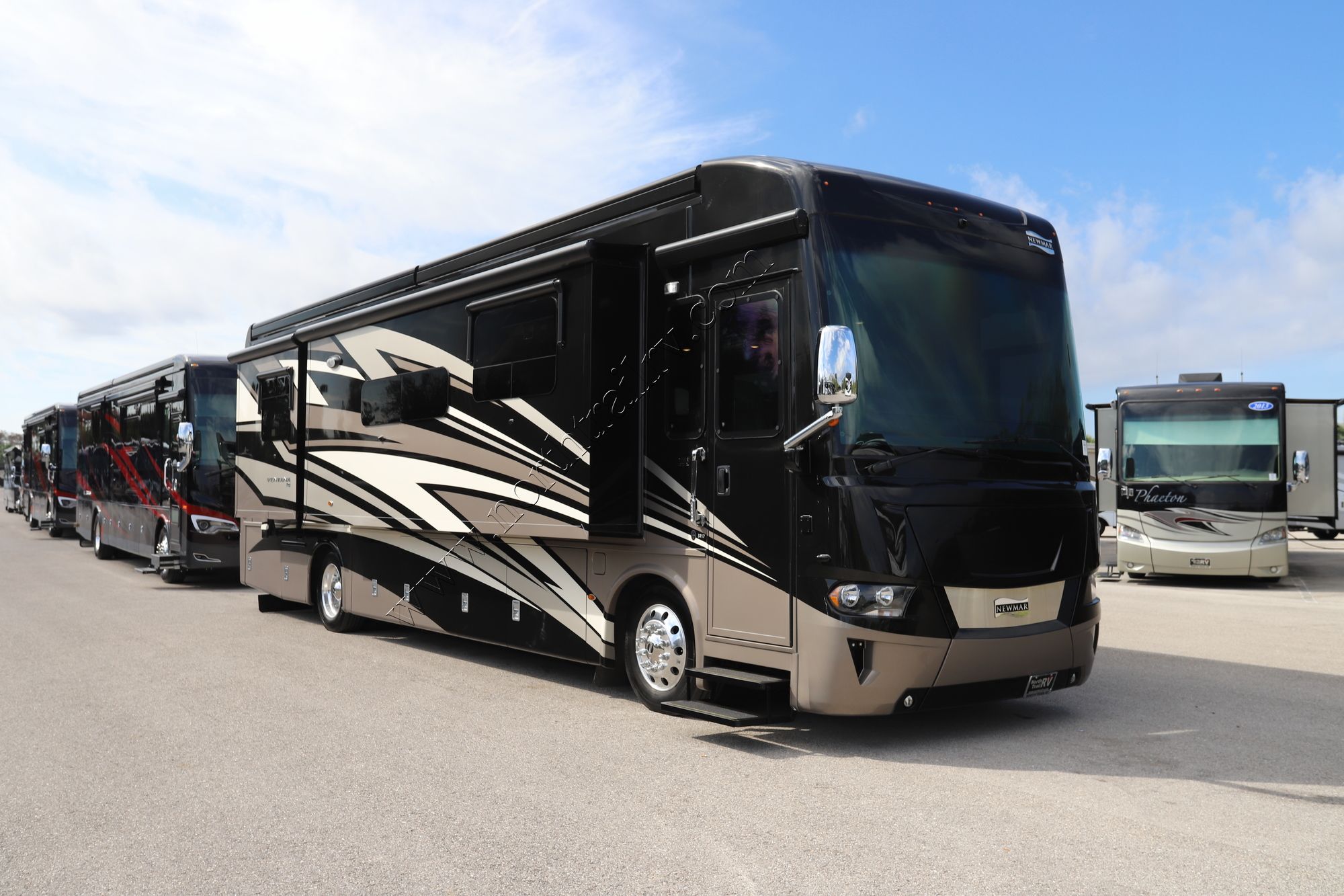 Used 2020 Newmar Ventana 3717 Class A  For Sale