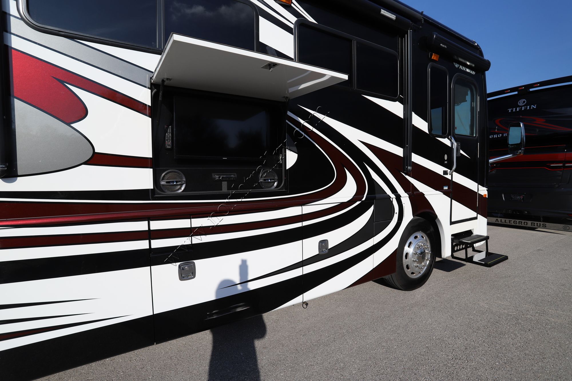 Used 2012 Fleetwood Expedition 38S Class A  For Sale