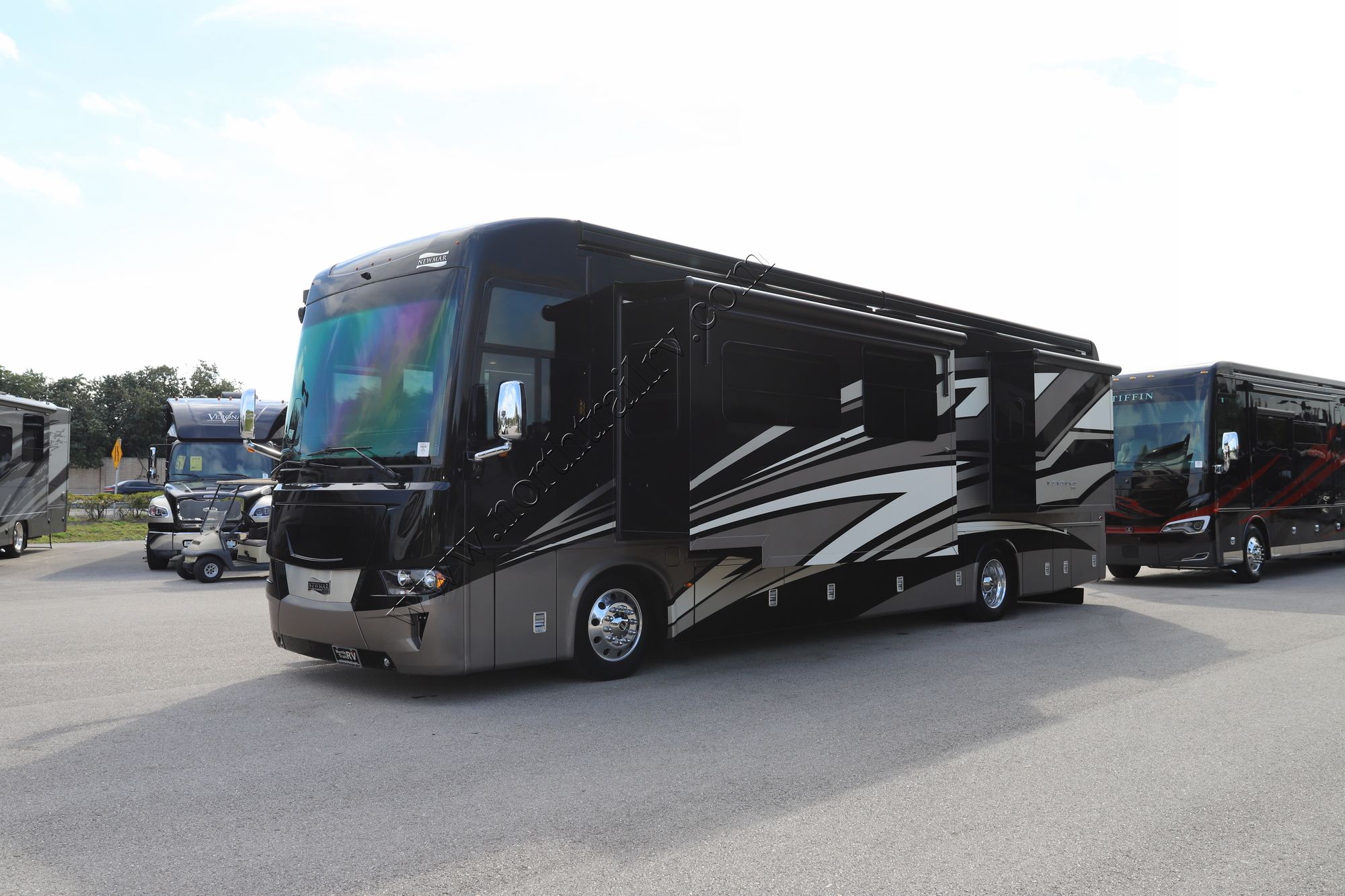 Used 2020 Newmar Ventana 3717 Class A  For Sale