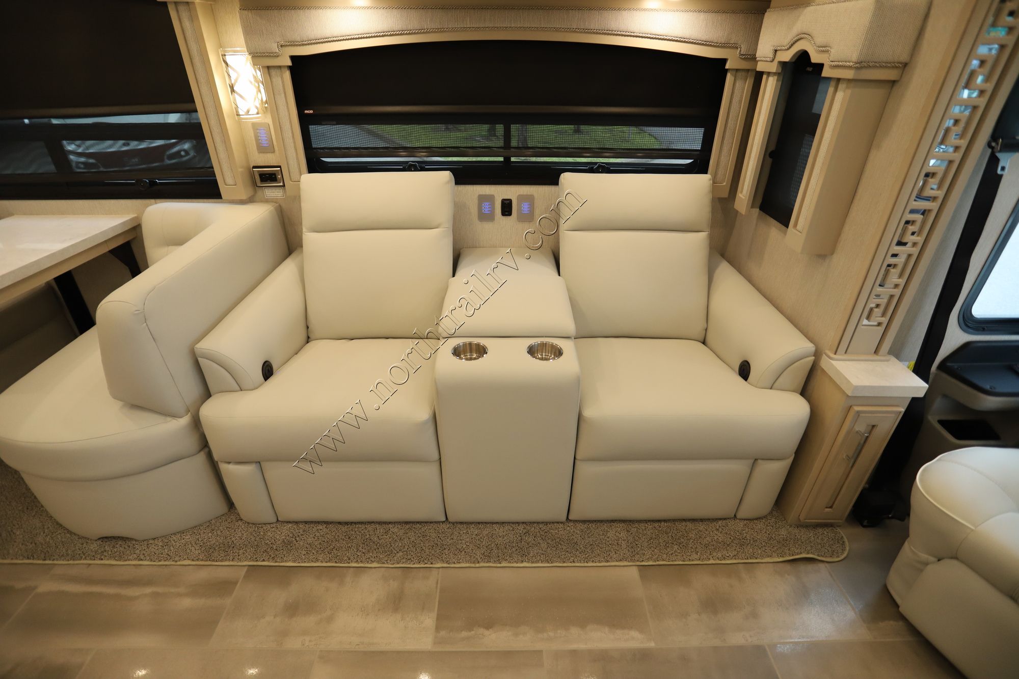 New 2022 Newmar Ventana 3709 Class A  For Sale