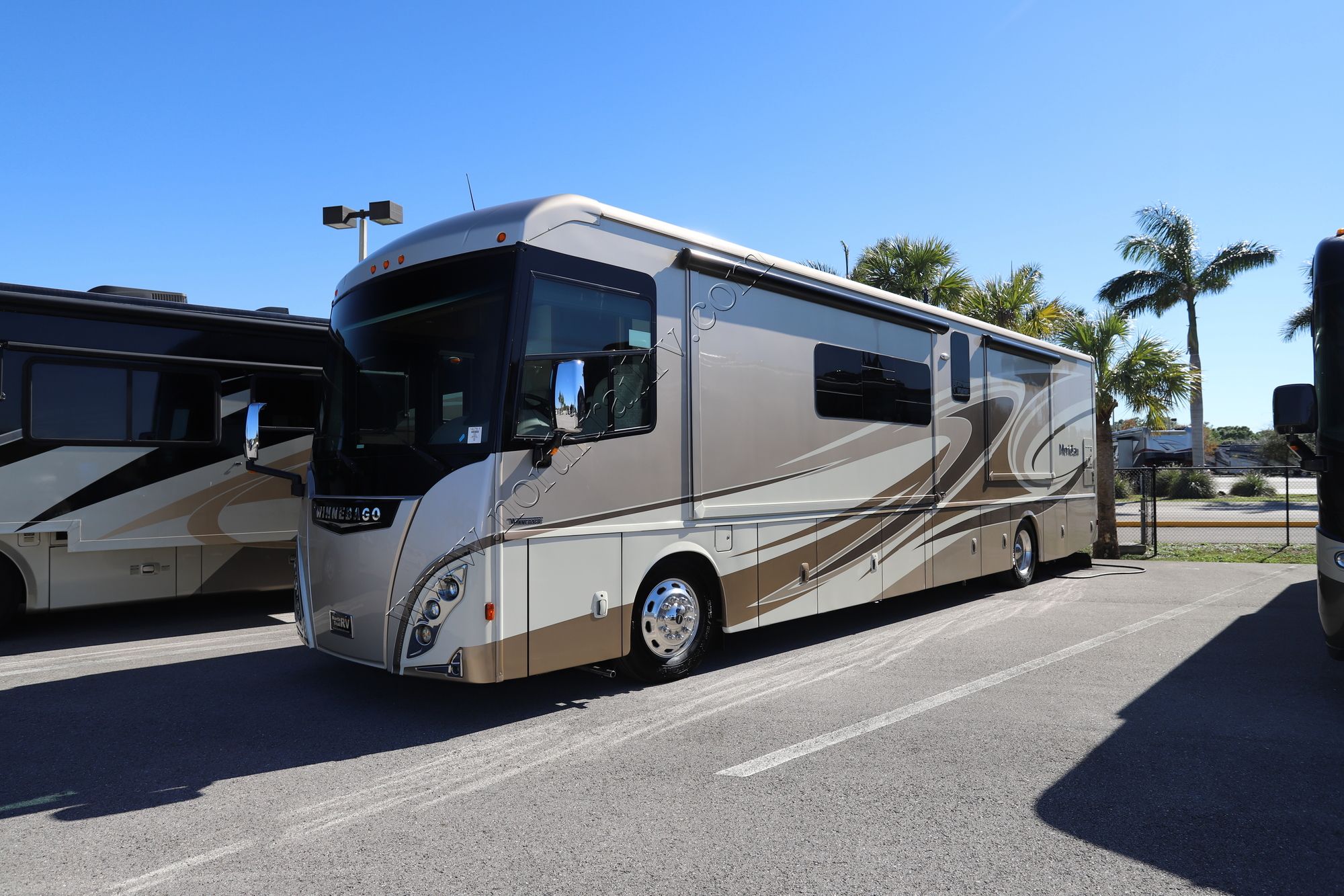 Used 2016 Itasca Meridian 40R Class A  For Sale