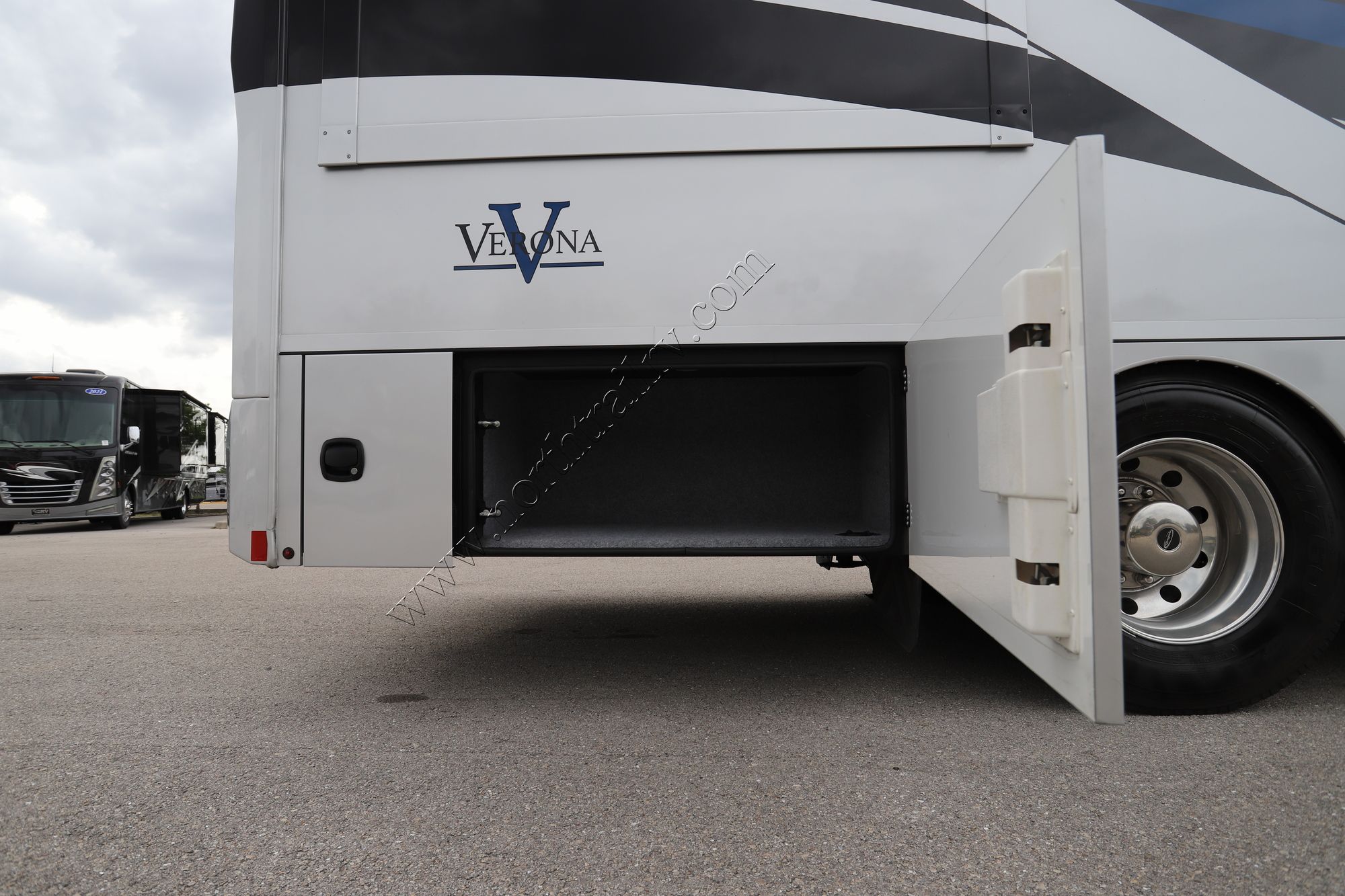 Used 2020 Renegade Rv Verona 36VSB Super C  For Sale