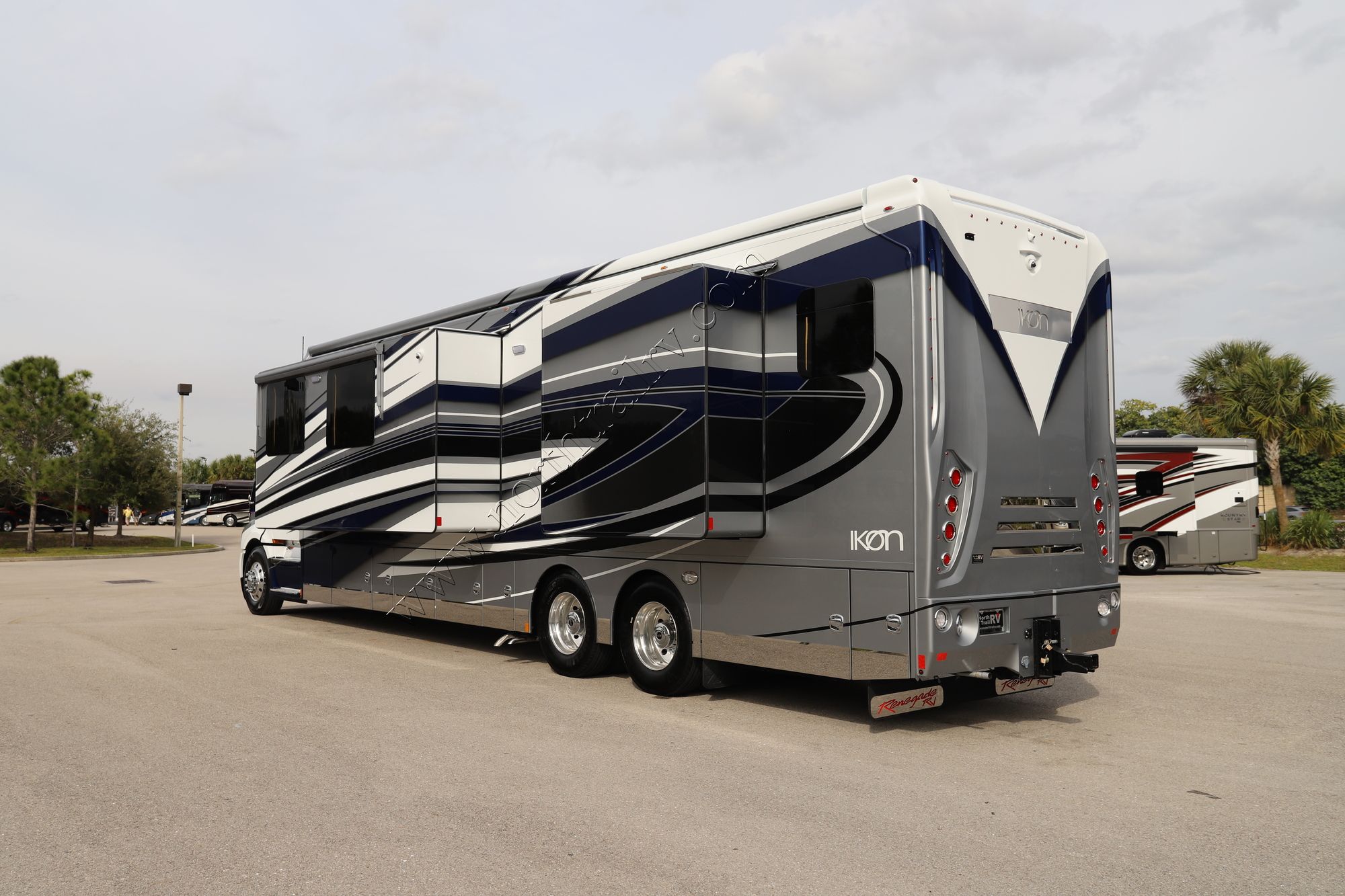 New 2022 Renegade Rv Ikon i4534RX Super C  For Sale