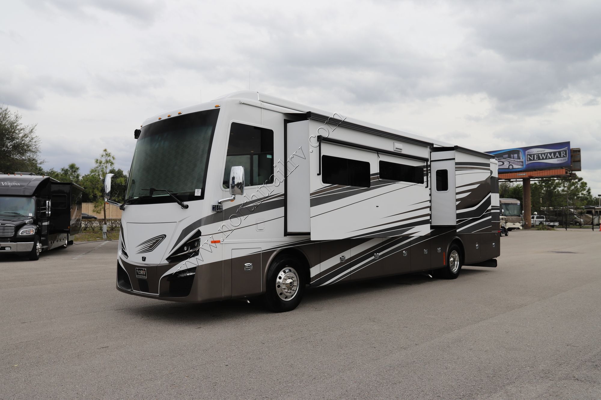 Used 2021 Tiffin Motor Homes Phaeton 40IH Class A  For Sale