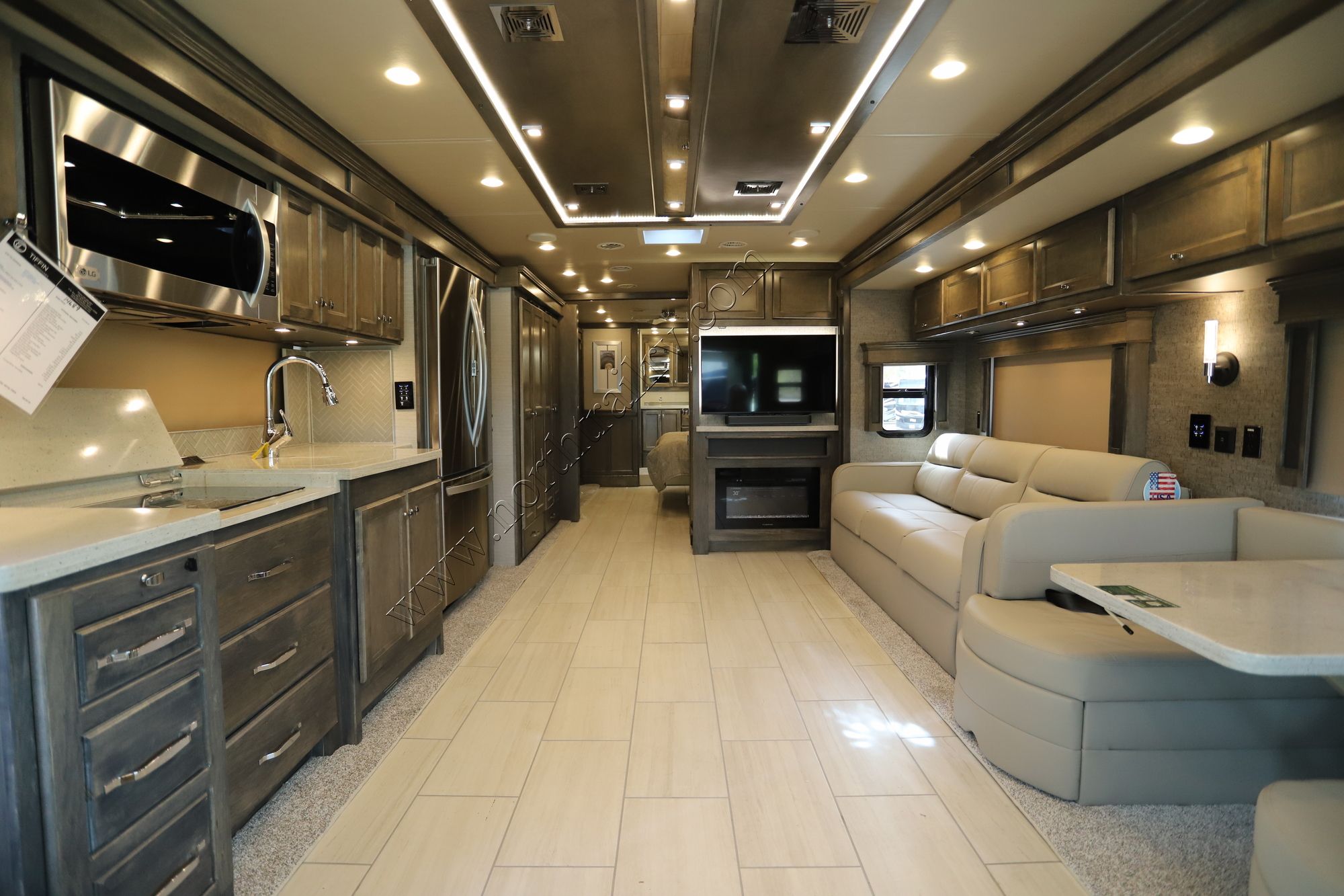 New 2022 Tiffin Motor Homes Allegro Red 38KA Class A  For Sale