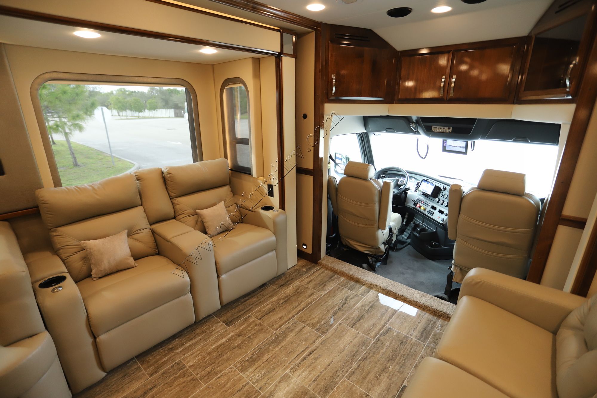 New 2022 Renegade Rv Ikon i4534RX Super C  For Sale