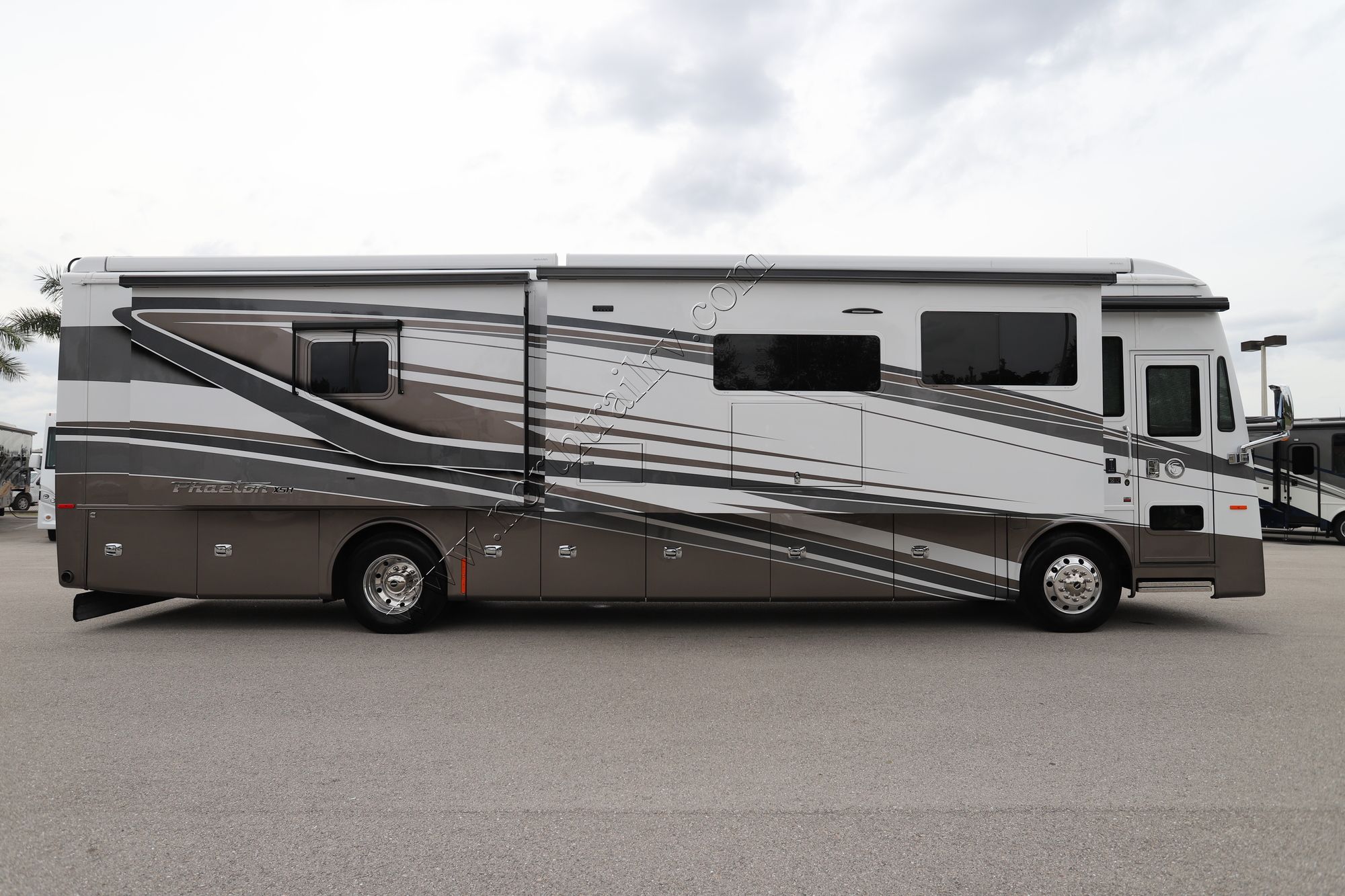 Used 2021 Tiffin Motor Homes Phaeton 40IH Class A  For Sale