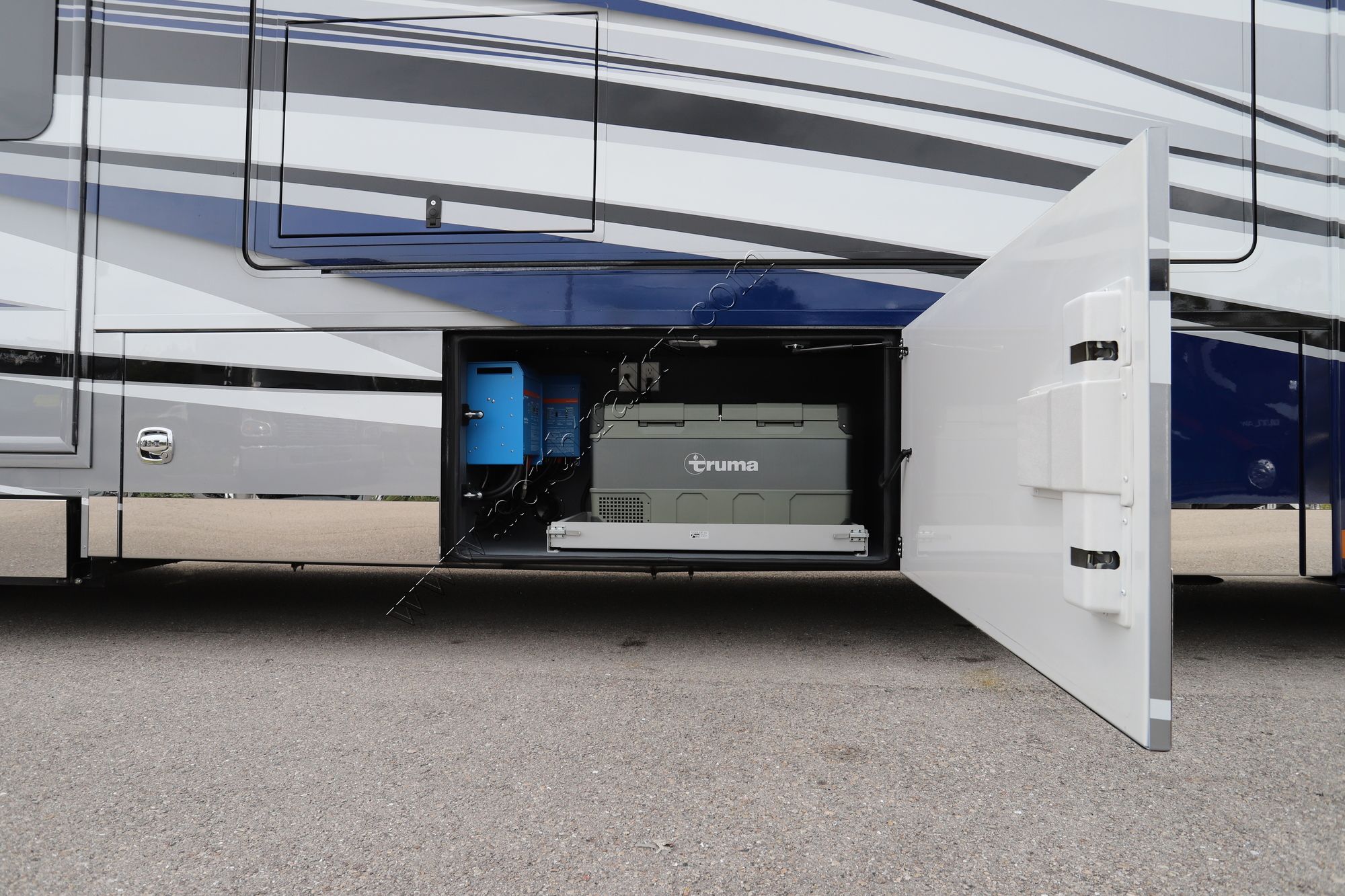 New 2022 Renegade Rv Ikon i4534RX Super C  For Sale