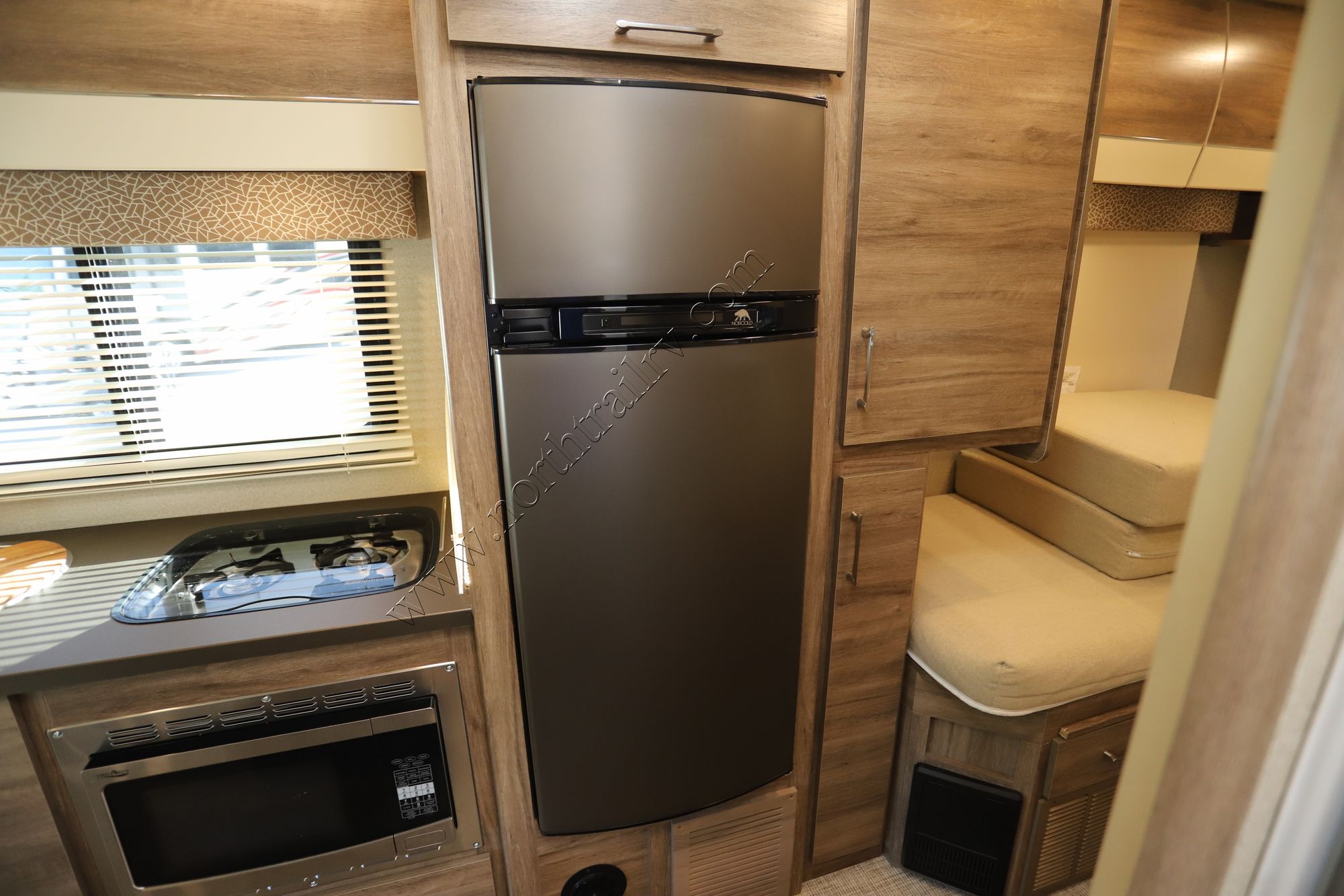 Used 2020 Jayco Melbourne Prestige 24TP Class C  For Sale