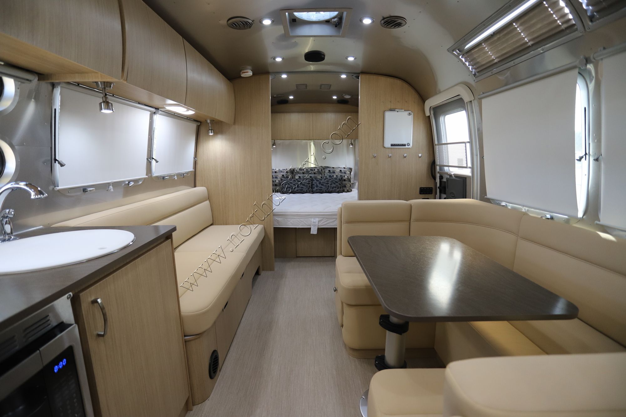 Used 2020 Airstream Flying Cloud 30 FB Travel Trailer  For Sale