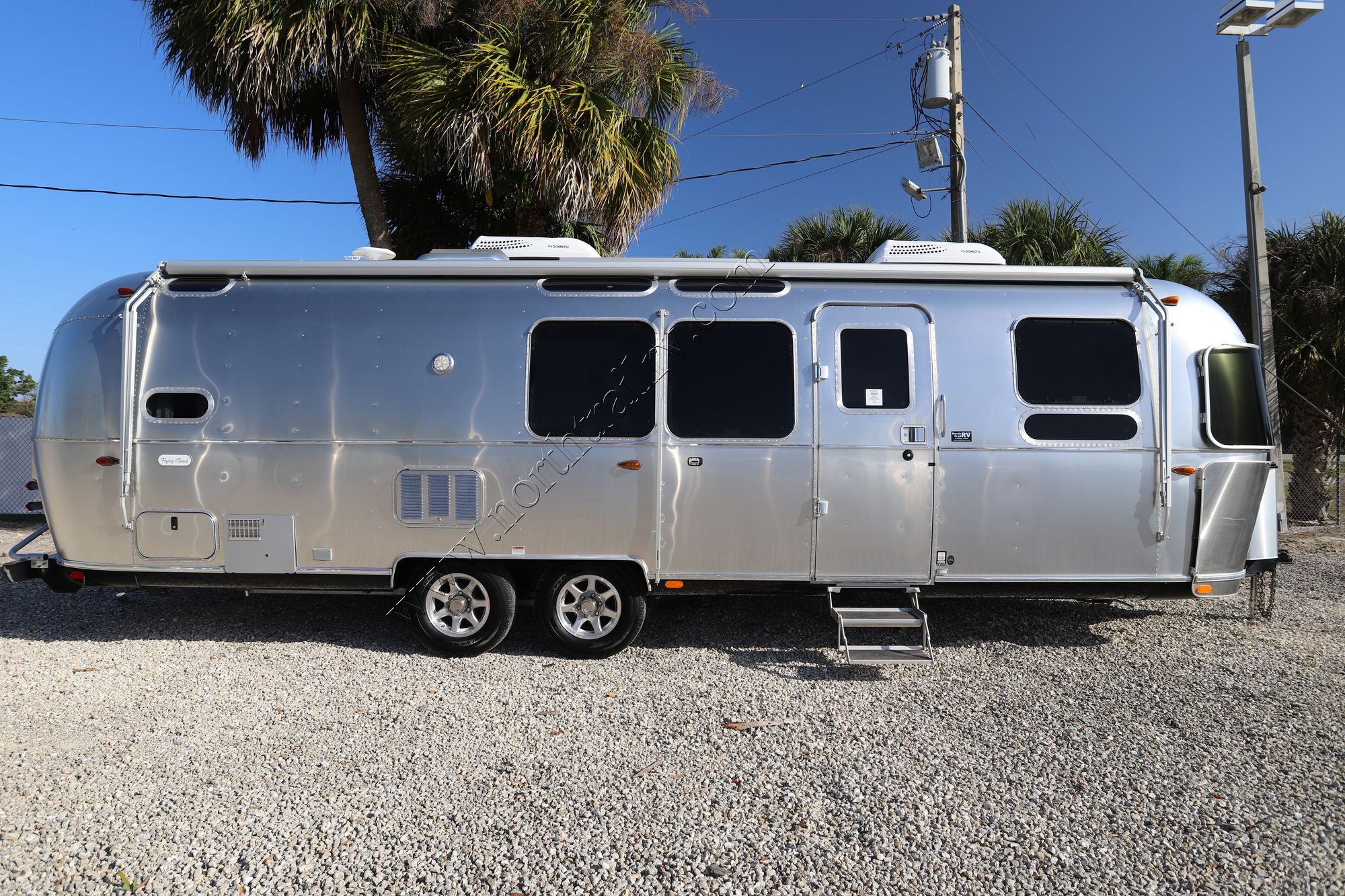 Used 2020 Airstream Flying Cloud 30 FB Travel Trailer  For Sale