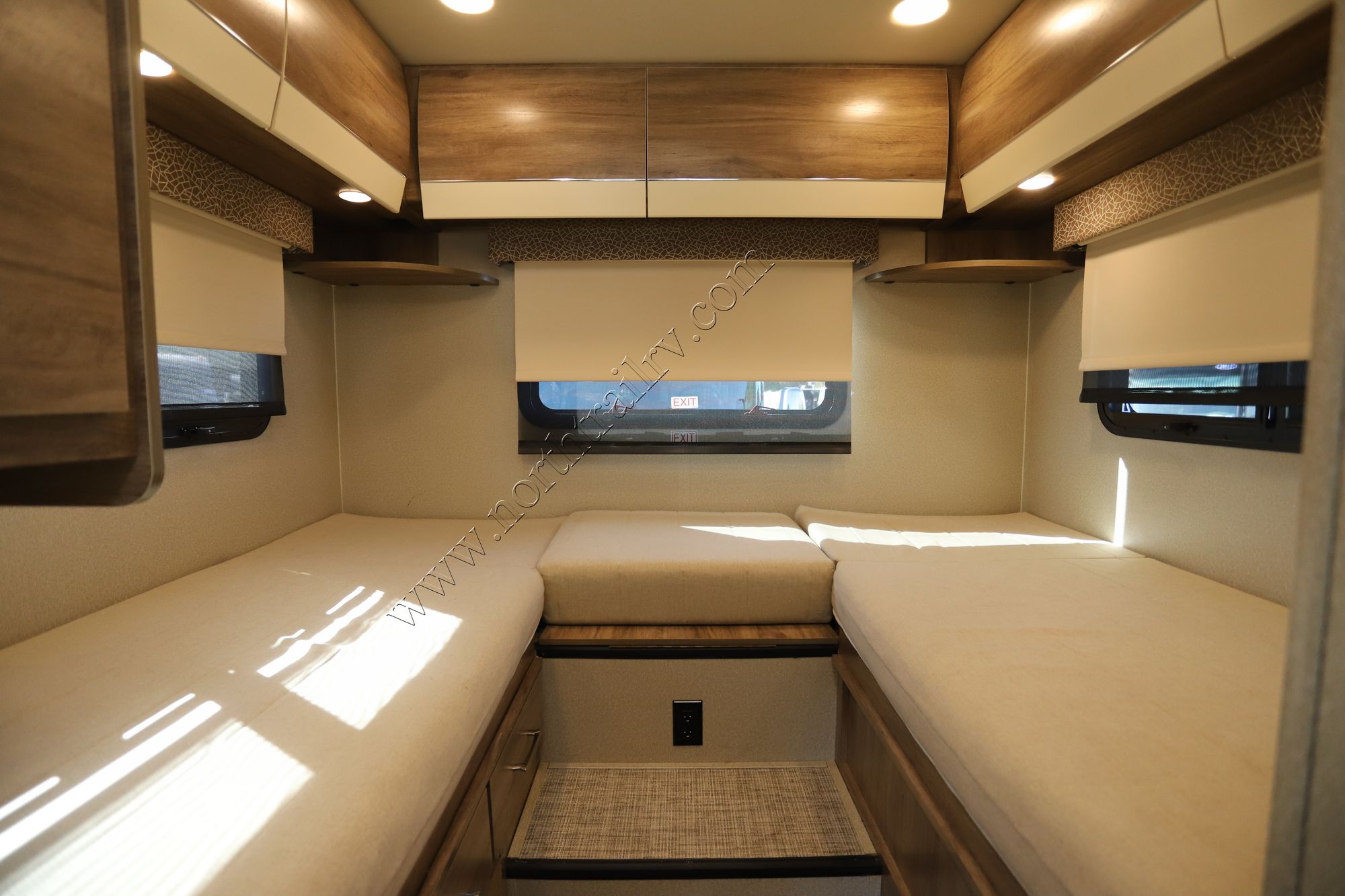 Used 2020 Jayco Melbourne Prestige 24TP Class C  For Sale