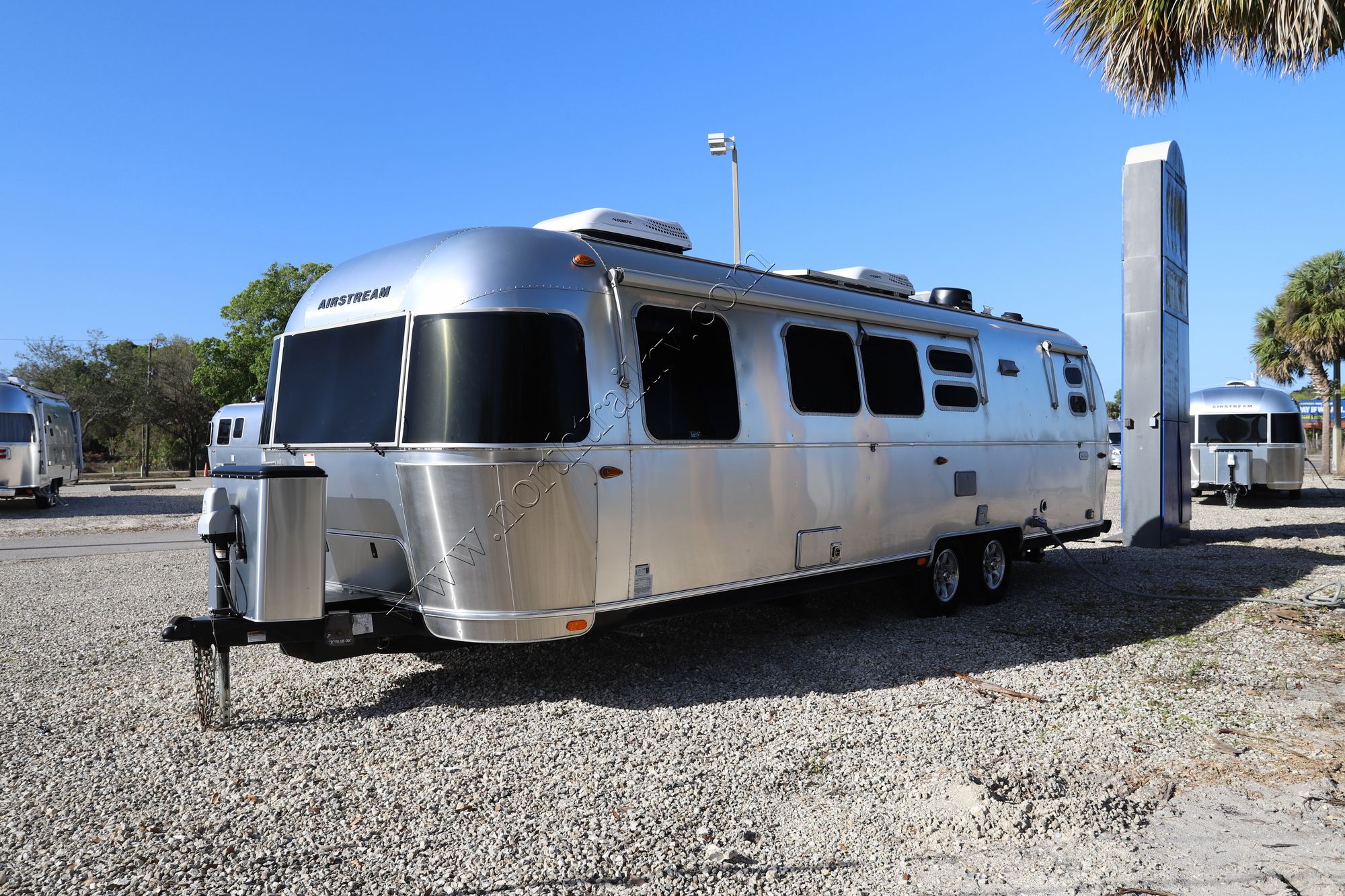 Used 2020 Airstream Flying Cloud 30 FB Travel Trailer  For Sale