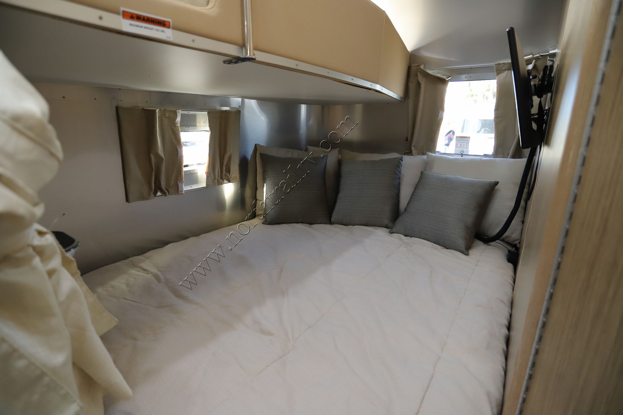 Used 2020 Airstream Flying Cloud 30 FB Travel Trailer  For Sale