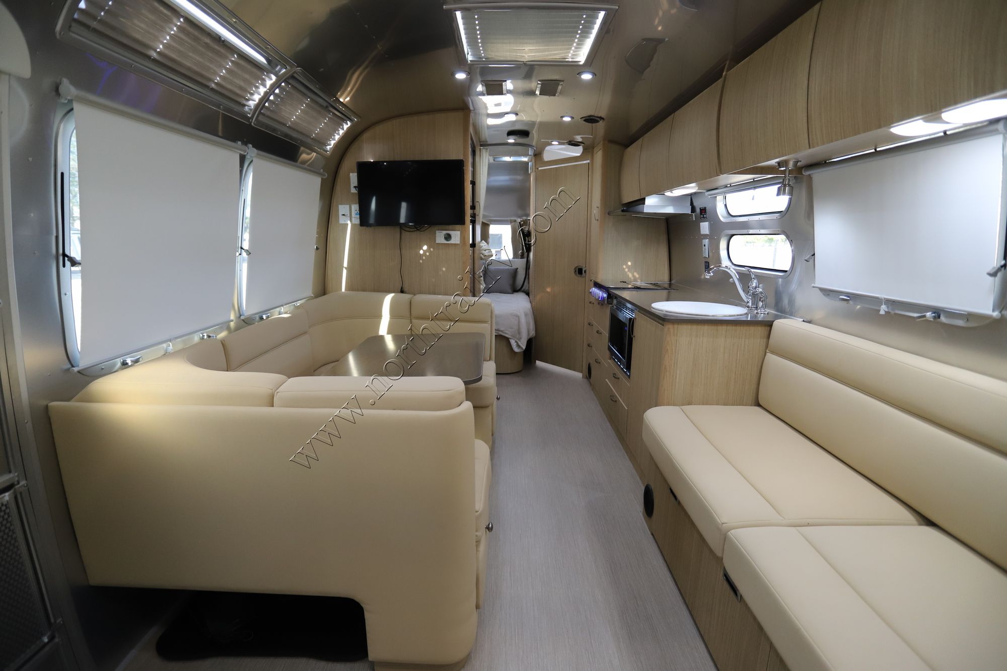 Used 2020 Airstream Flying Cloud 30 FB Travel Trailer  For Sale