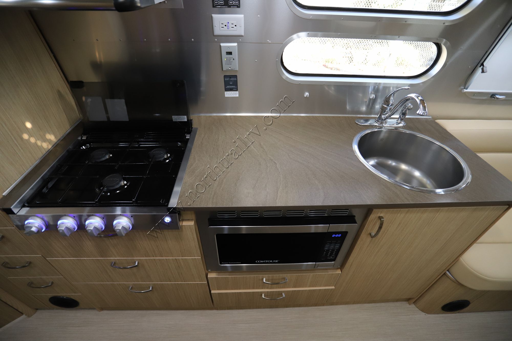 Used 2020 Airstream Flying Cloud 30 FB Travel Trailer  For Sale