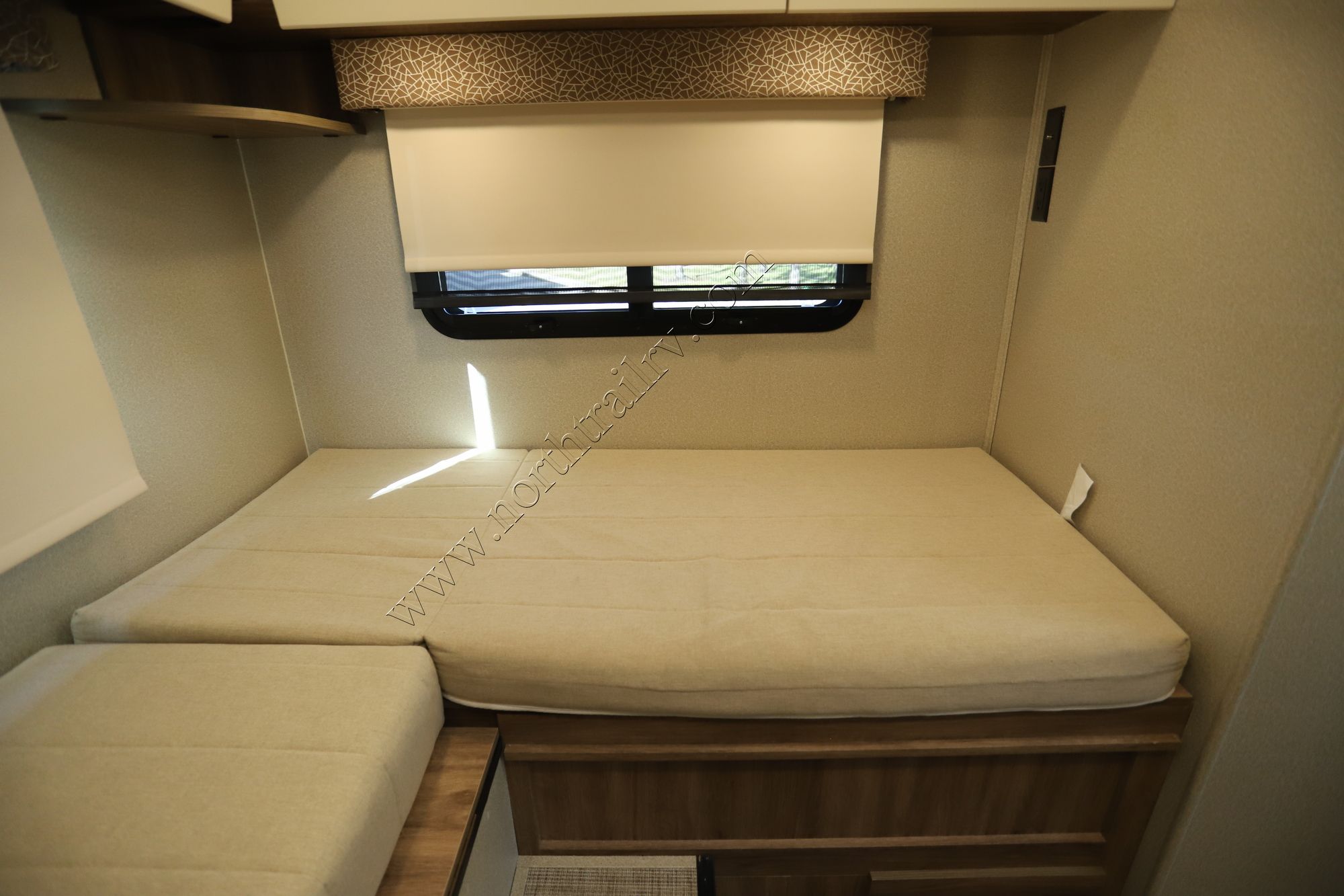 Used 2020 Jayco Melbourne Prestige 24TP Class C  For Sale